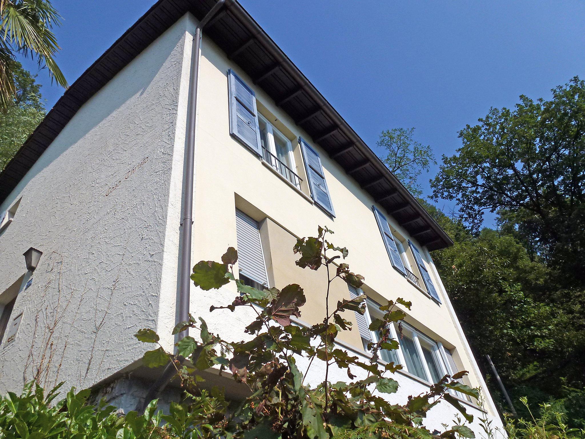 Photo 6 - Maison de 3 chambres à Bissone avec terrasse et vues sur la montagne