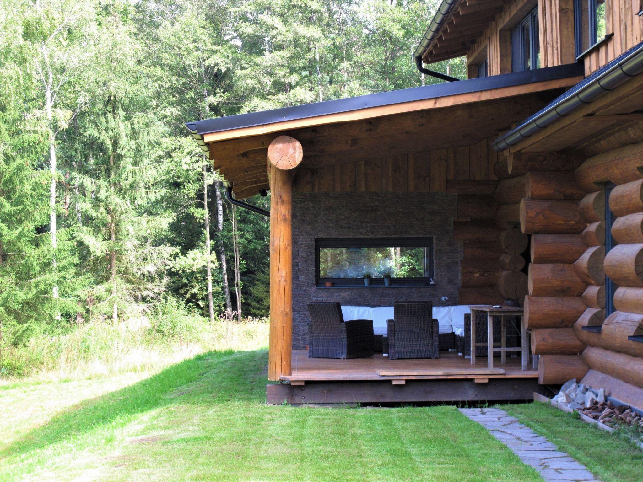 Foto 2 - Casa de 7 habitaciones en Benešov nad Černou con terraza y bañera de hidromasaje