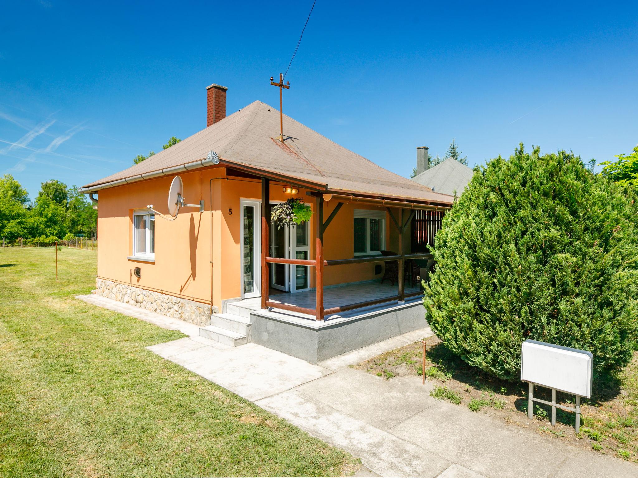 Foto 14 - Haus mit 1 Schlafzimmer in Zamárdi mit garten und terrasse