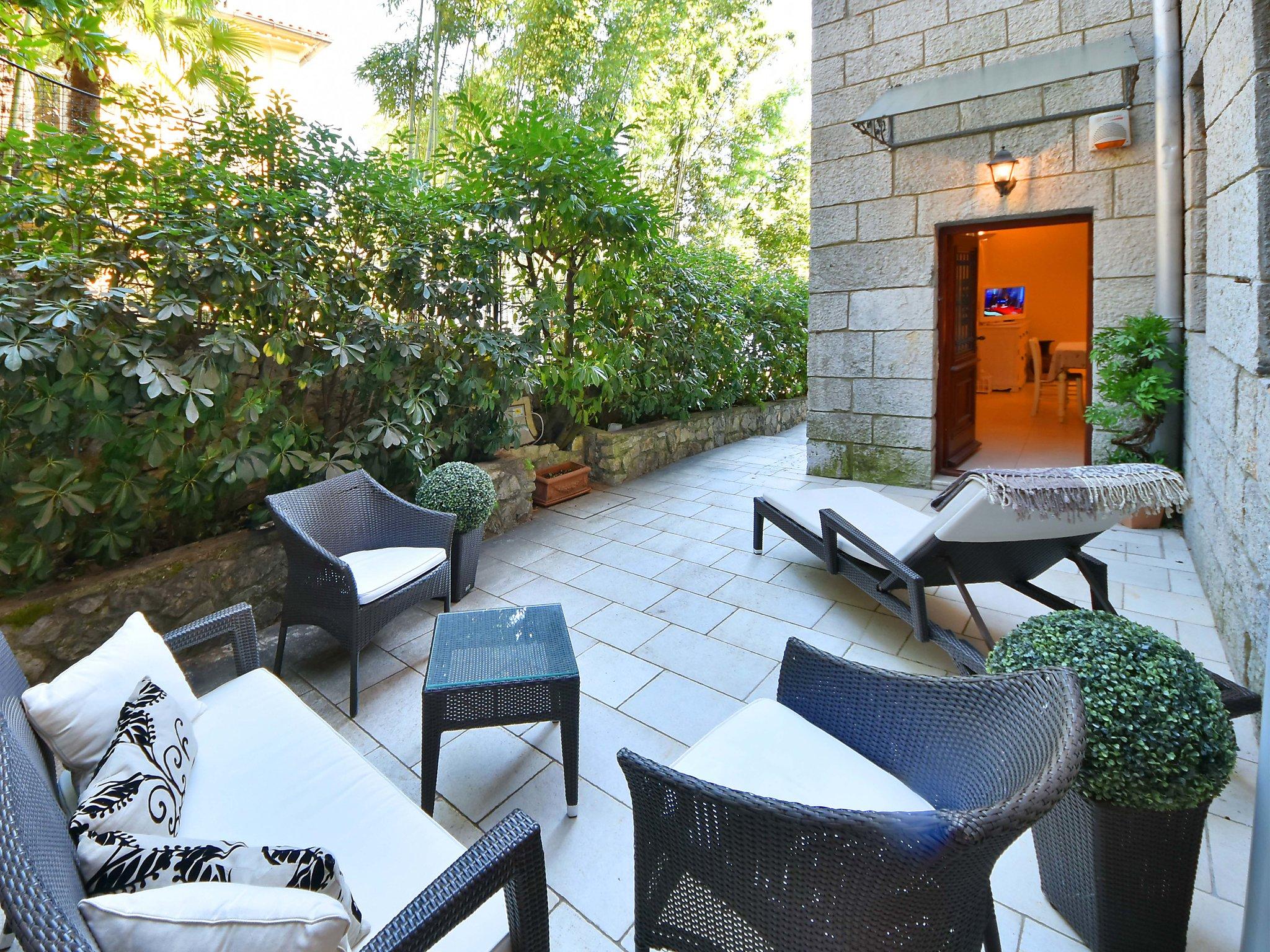 Photo 2 - 1 bedroom Apartment in Opatija with garden and terrace