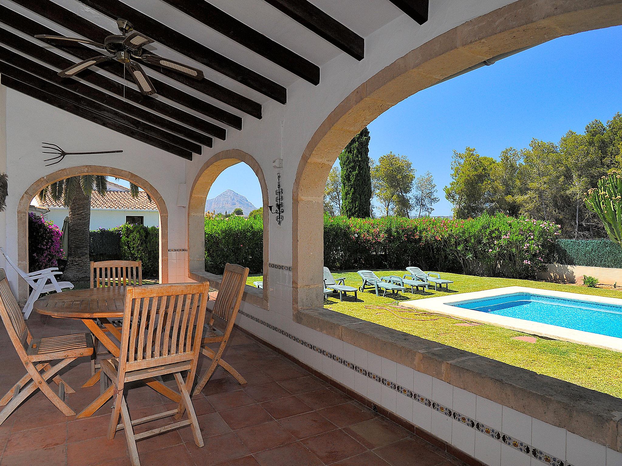 Foto 2 - Casa de 3 habitaciones en Jávea con piscina privada y jardín