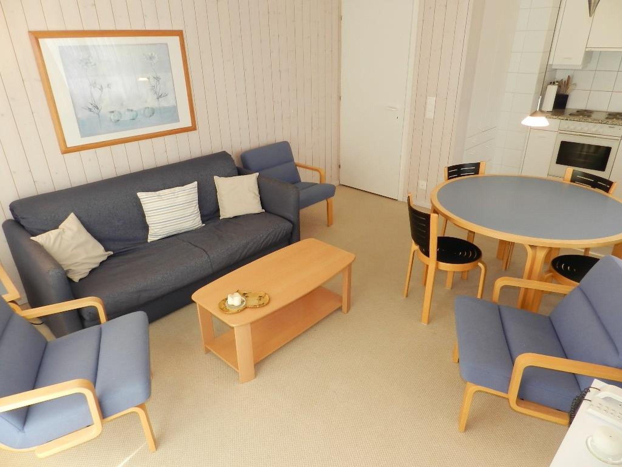 Foto 12 - Apartment mit 2 Schlafzimmern in Saanen mit garten
