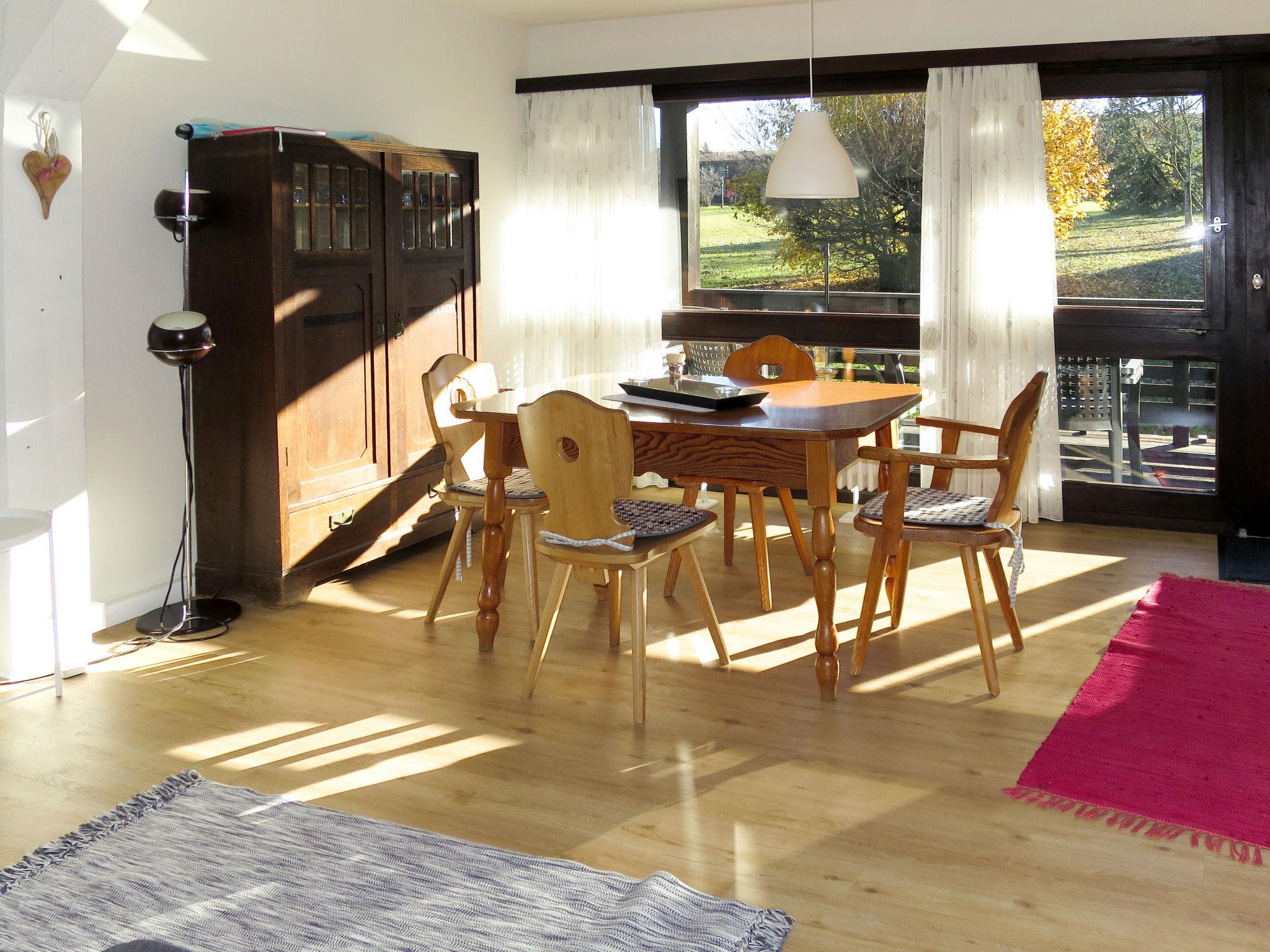 Foto 6 - Apartamento de 1 habitación en Siegsdorf con jardín