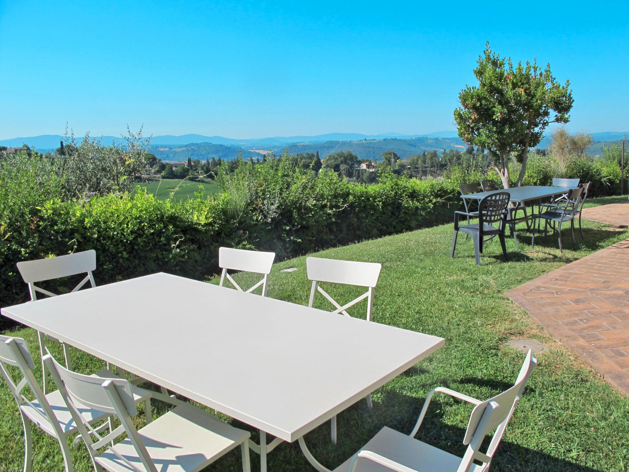 Foto 3 - Apartamento de 2 quartos em Barberino Tavarnelle com piscina e jardim