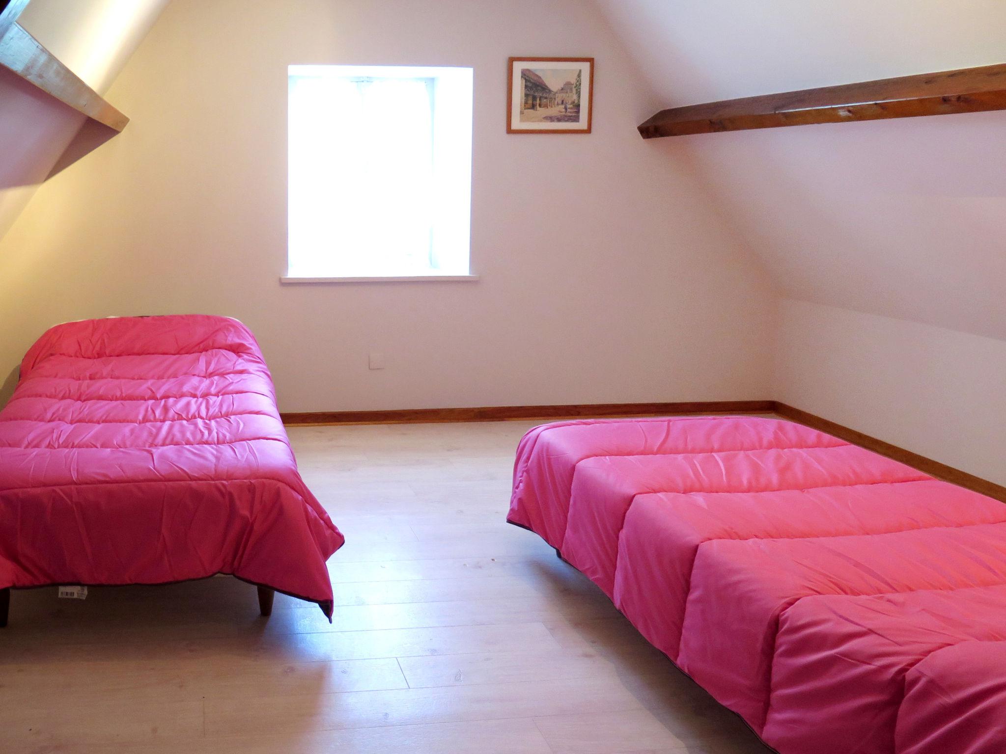 Foto 15 - Casa con 3 camere da letto a Saint-Chamarand con piscina privata e terrazza