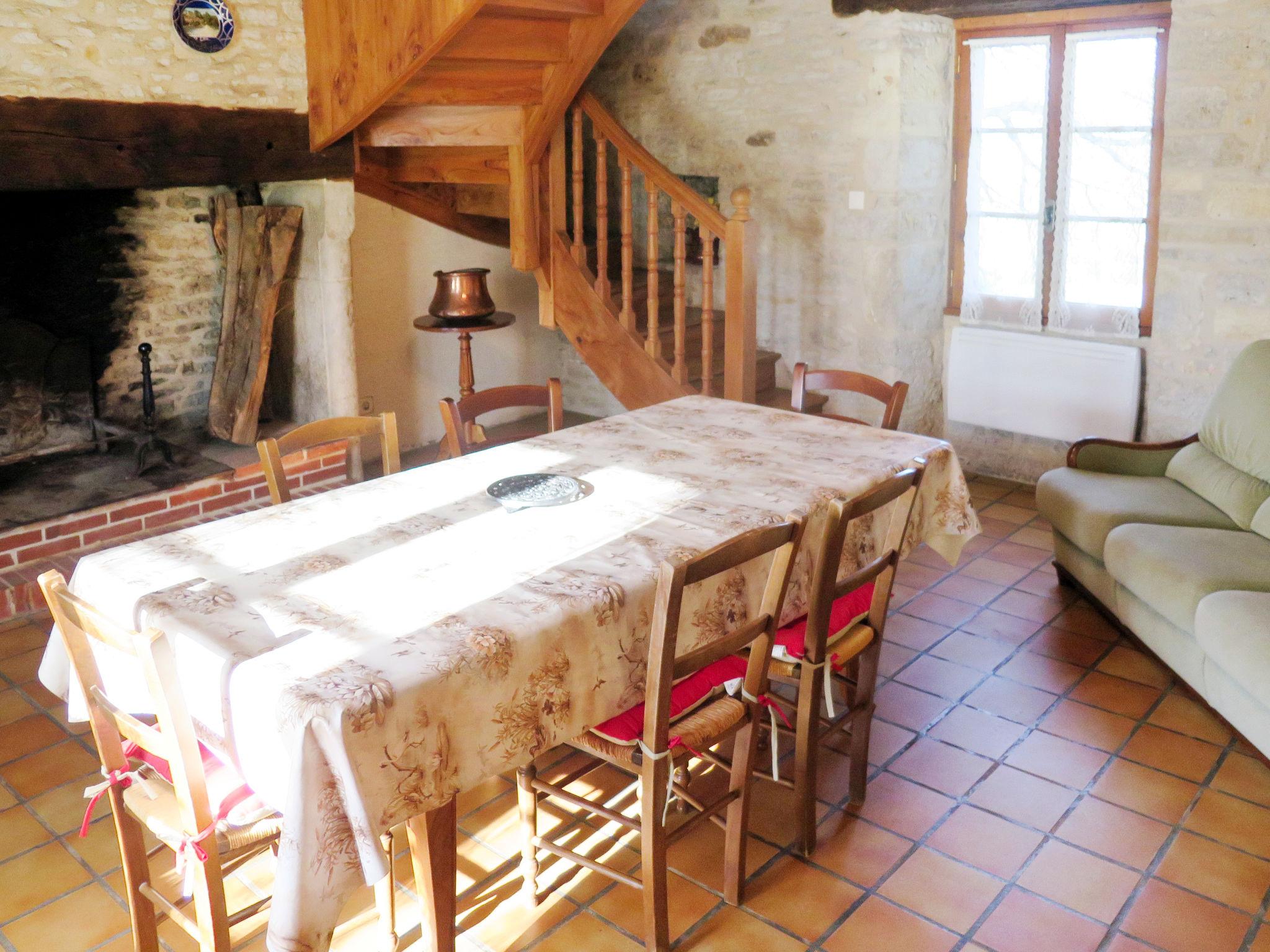 Photo 12 - 3 bedroom House in Saint-Chamarand with private pool and garden