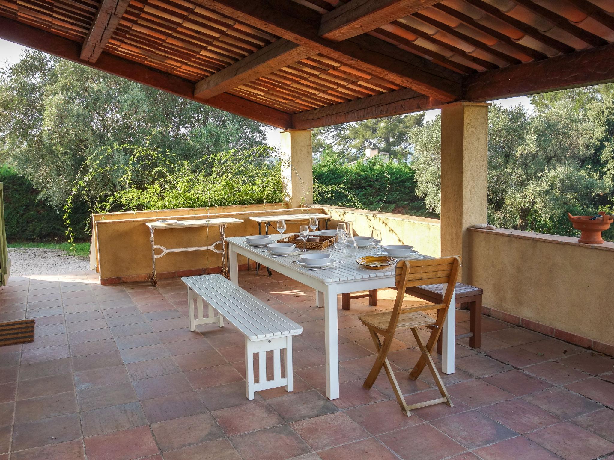 Photo 23 - Maison de 3 chambres à Le Castellet avec terrasse et vues à la mer