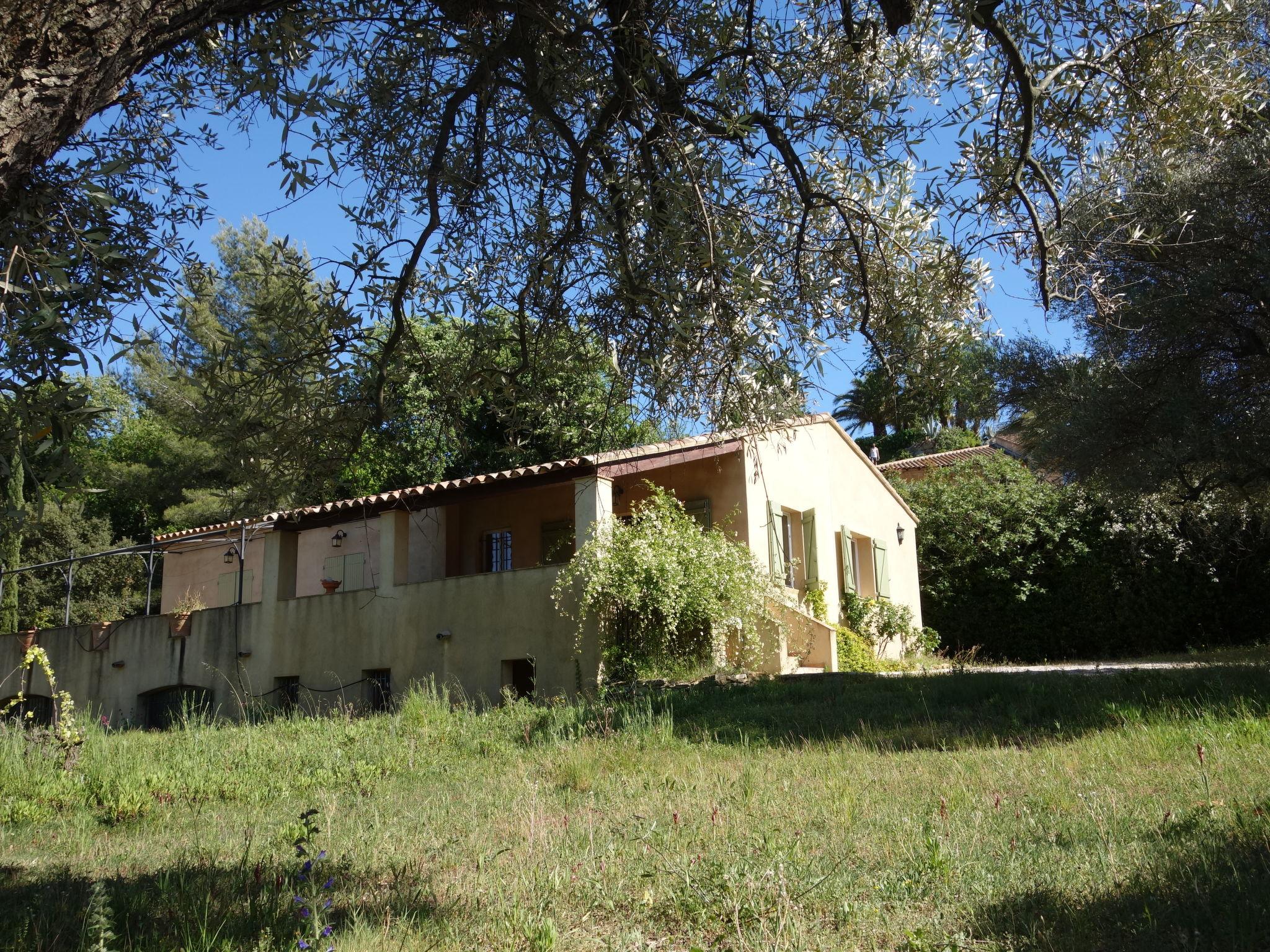 Foto 27 - Haus mit 3 Schlafzimmern in Le Castellet mit garten und terrasse