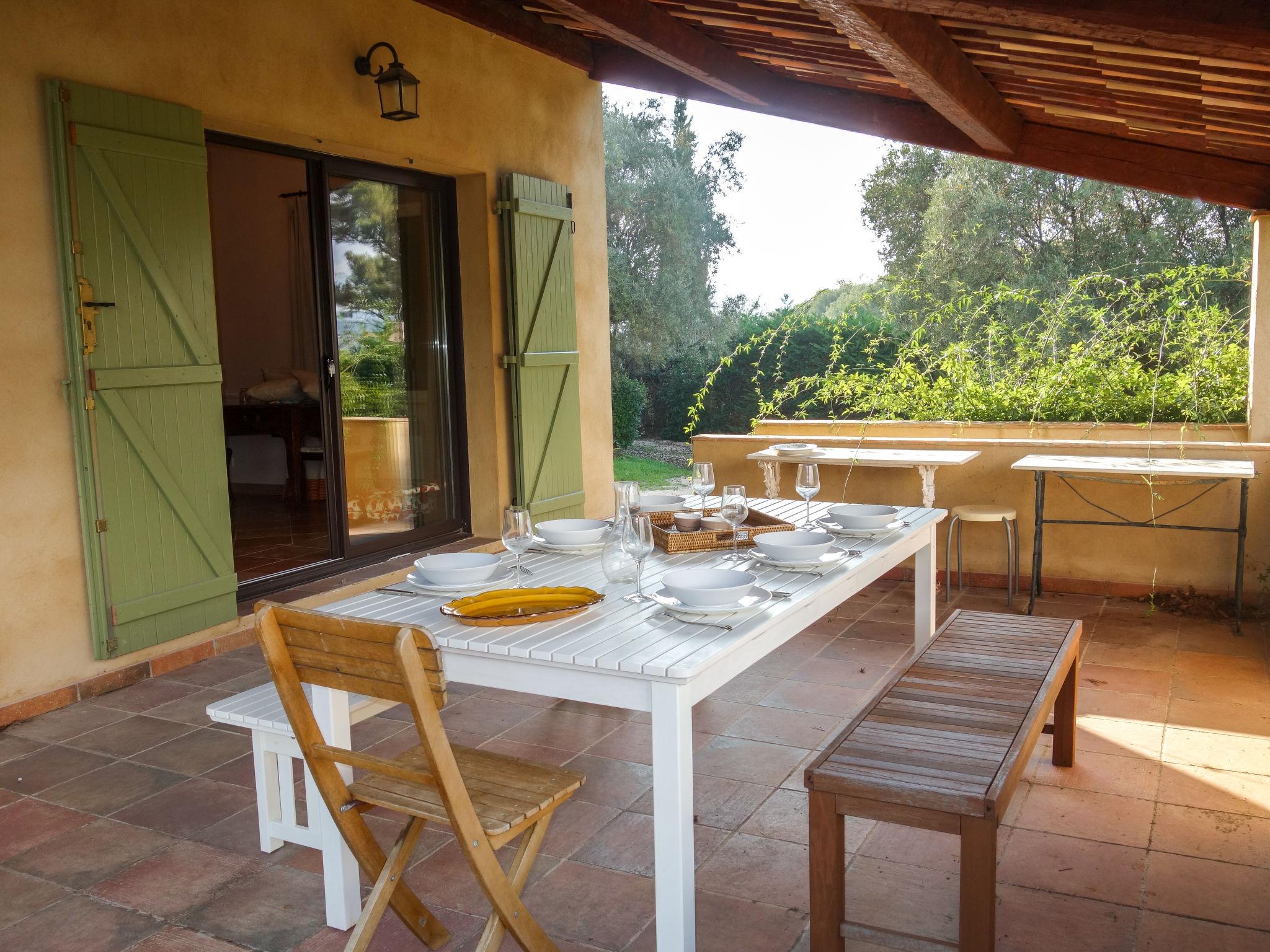 Photo 24 - Maison de 3 chambres à Le Castellet avec terrasse et vues à la mer