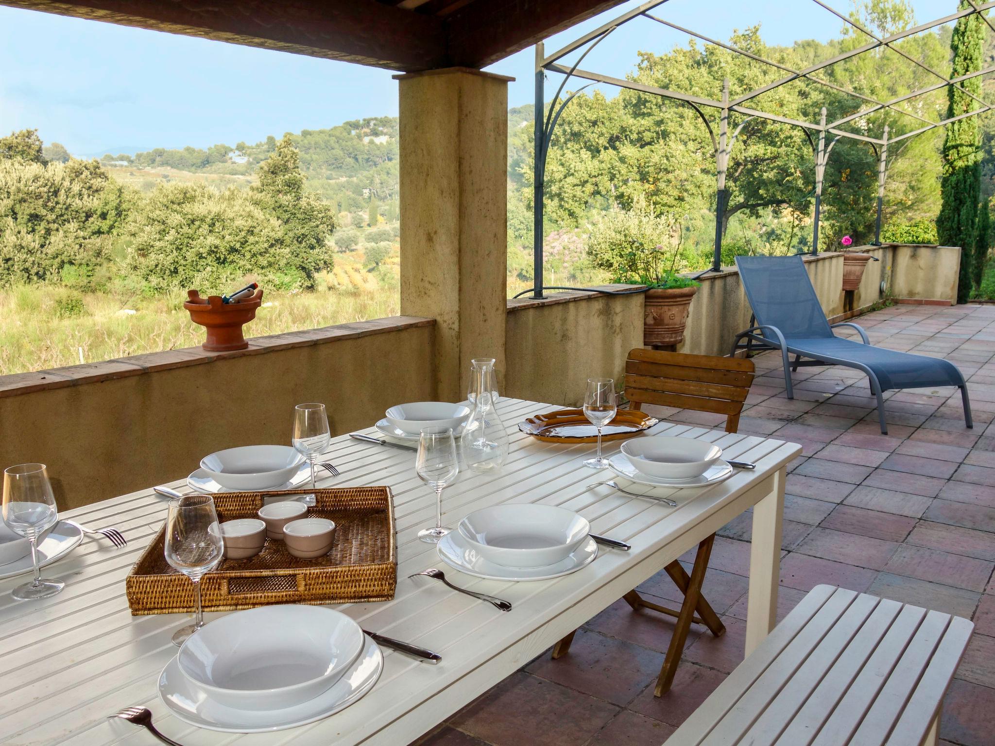 Foto 1 - Casa de 3 quartos em Le Castellet com terraço e vistas do mar