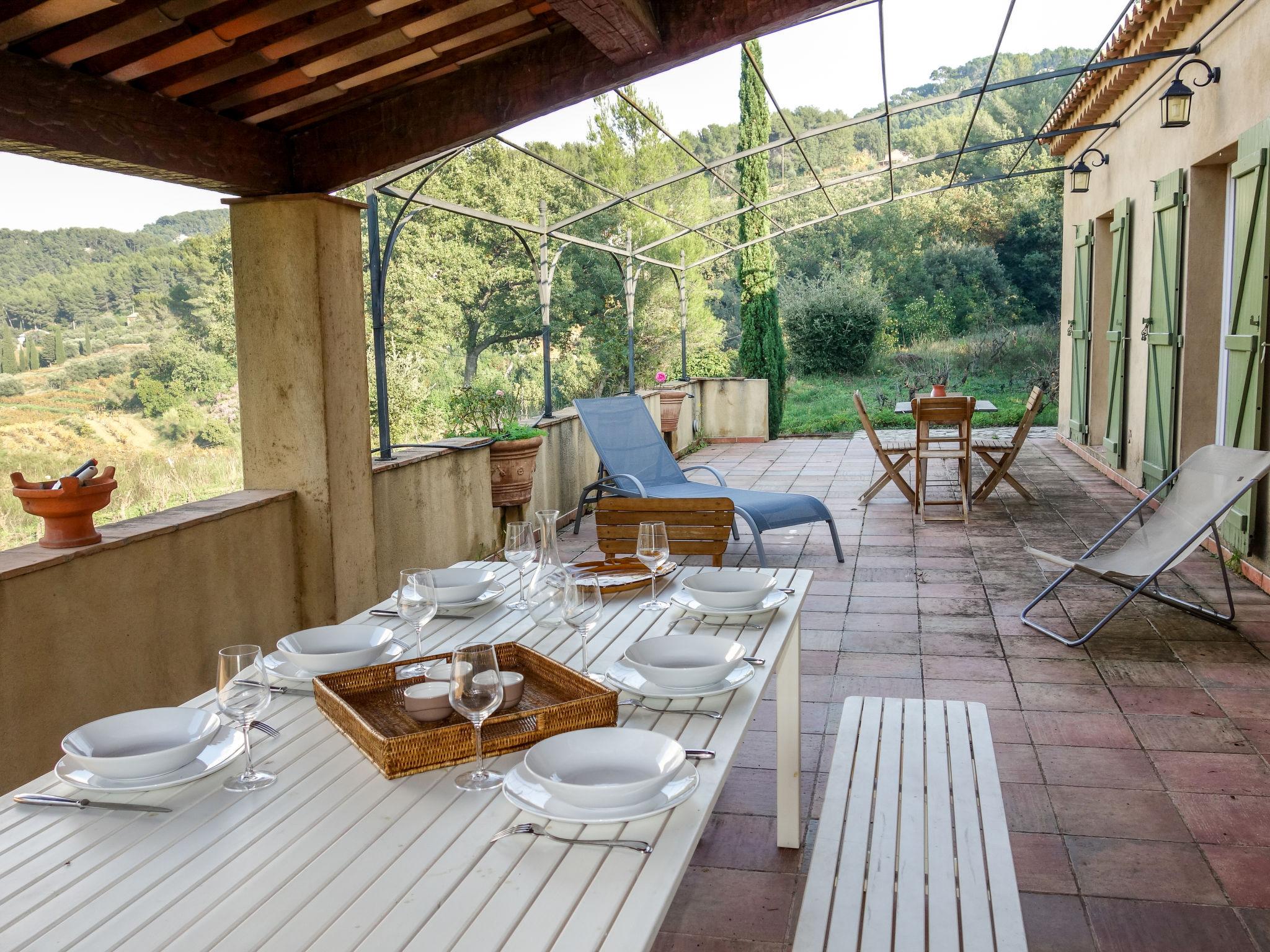 Photo 25 - Maison de 3 chambres à Le Castellet avec terrasse et vues à la mer