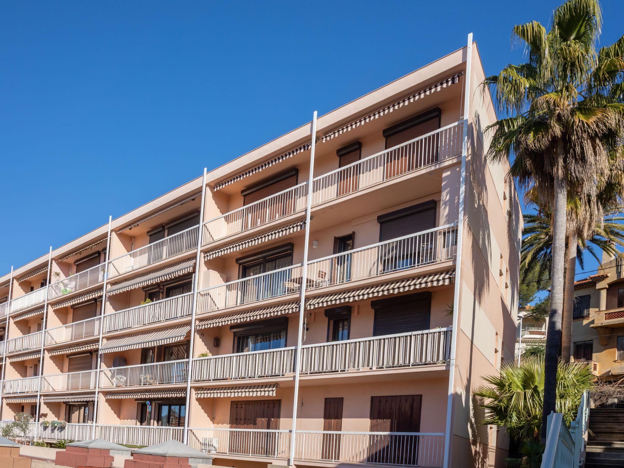 Foto 18 - Apartamento de 2 habitaciones en Sainte-Maxime con terraza y vistas al mar