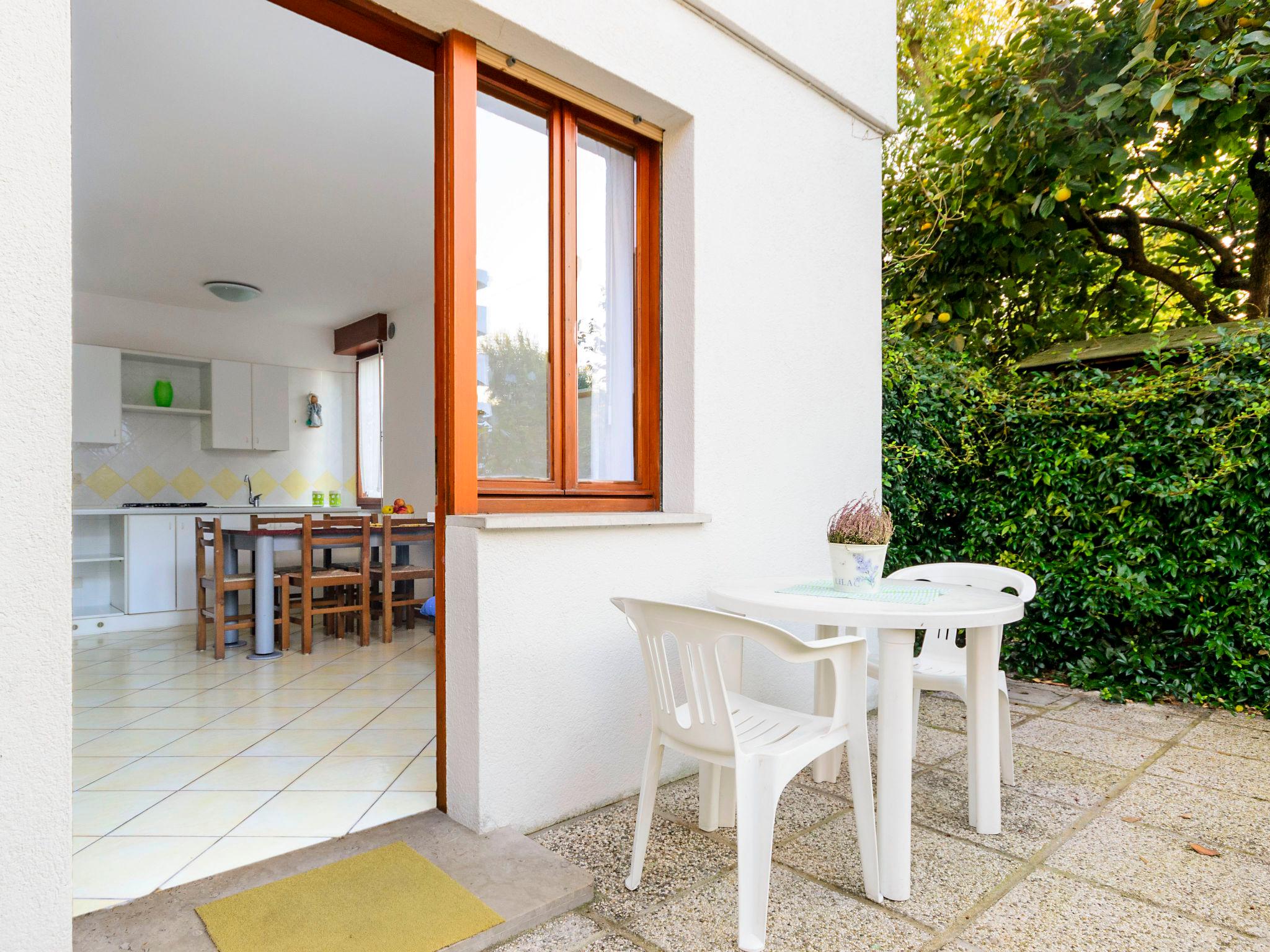 Photo 3 - Appartement de 1 chambre à Lignano Sabbiadoro avec jardin