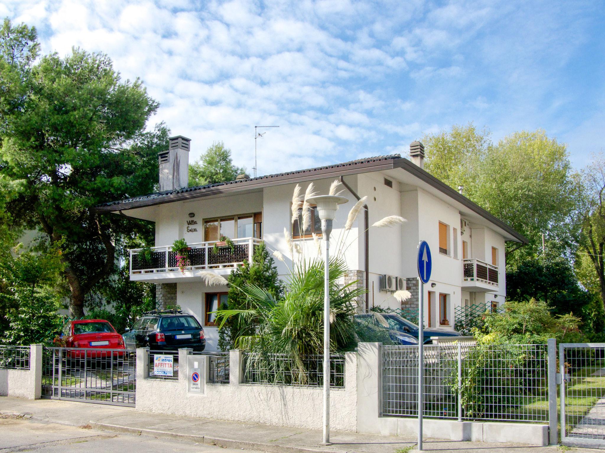 Photo 1 - Appartement de 1 chambre à Lignano Sabbiadoro avec jardin et vues à la mer