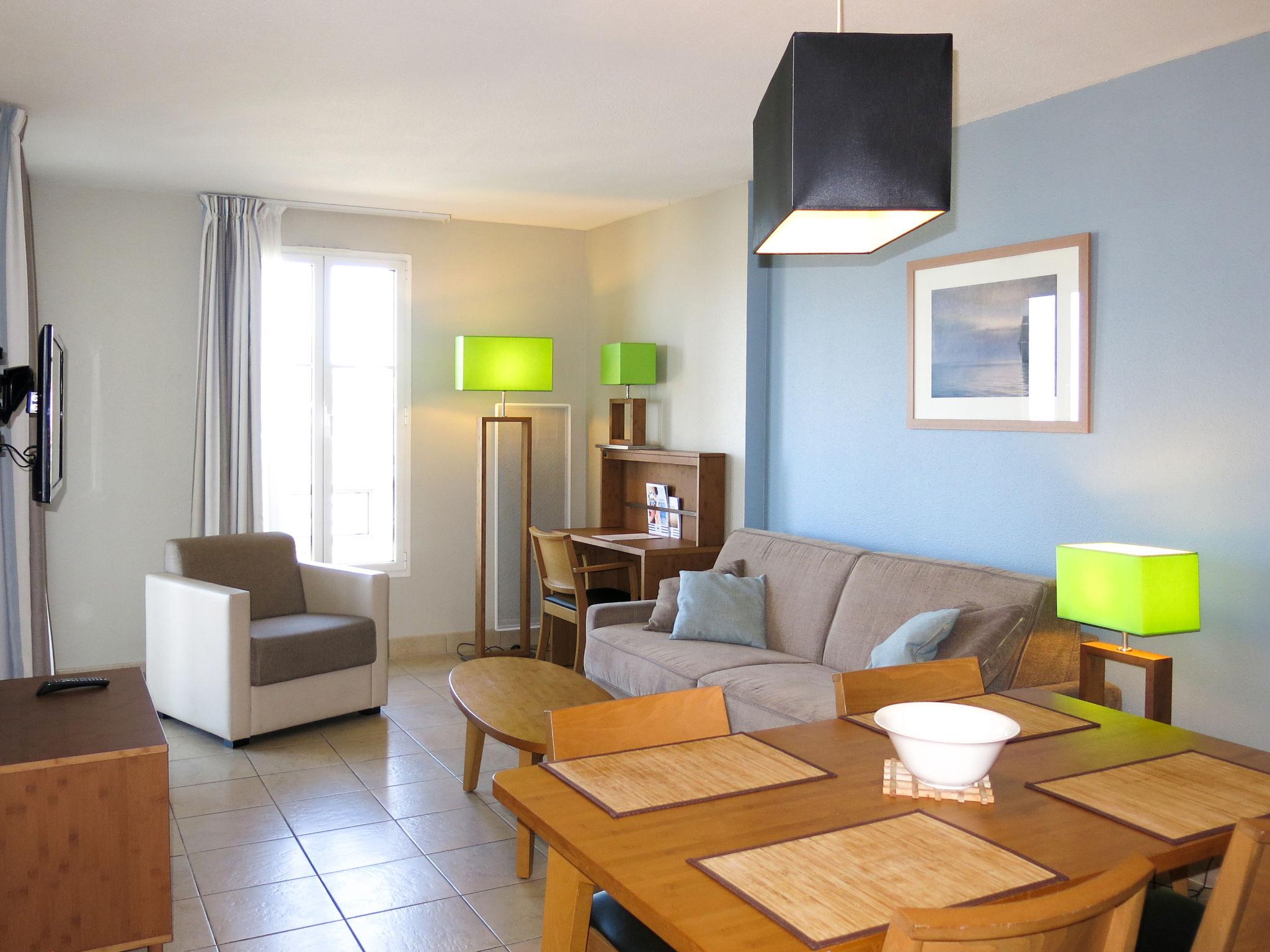 Foto 5 - Apartment mit 1 Schlafzimmer in Saint-Malo mit schwimmbad und blick aufs meer