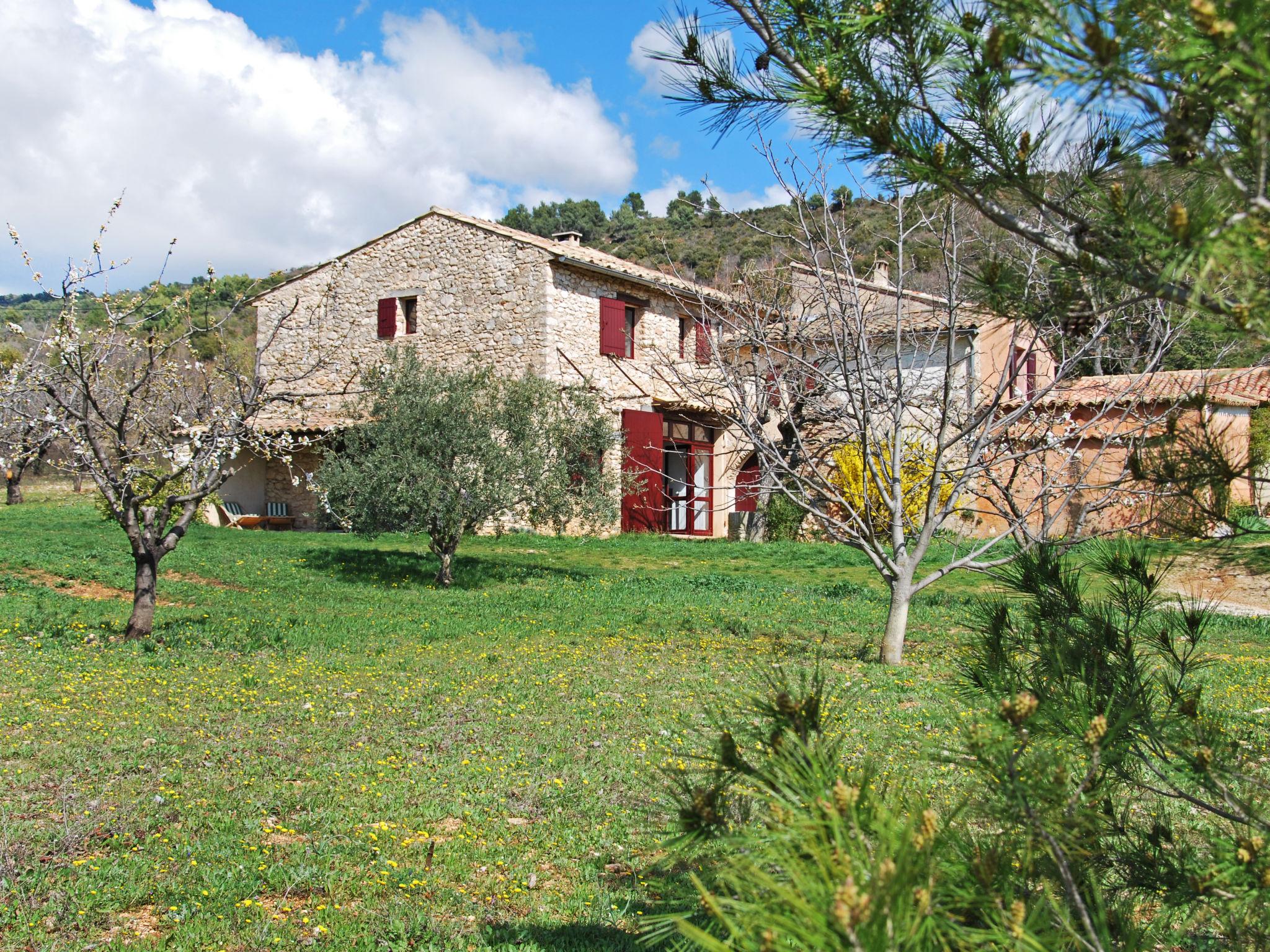 Photo 16 - 2 bedroom House in Saint-Saturnin-lès-Apt with garden and terrace