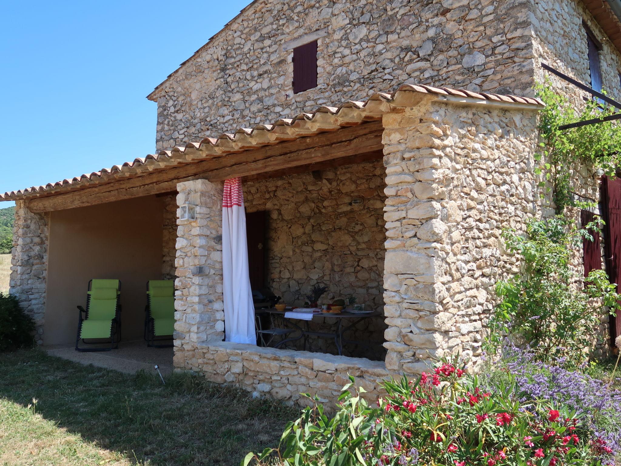 Foto 13 - Haus mit 2 Schlafzimmern in Saint-Saturnin-lès-Apt mit terrasse