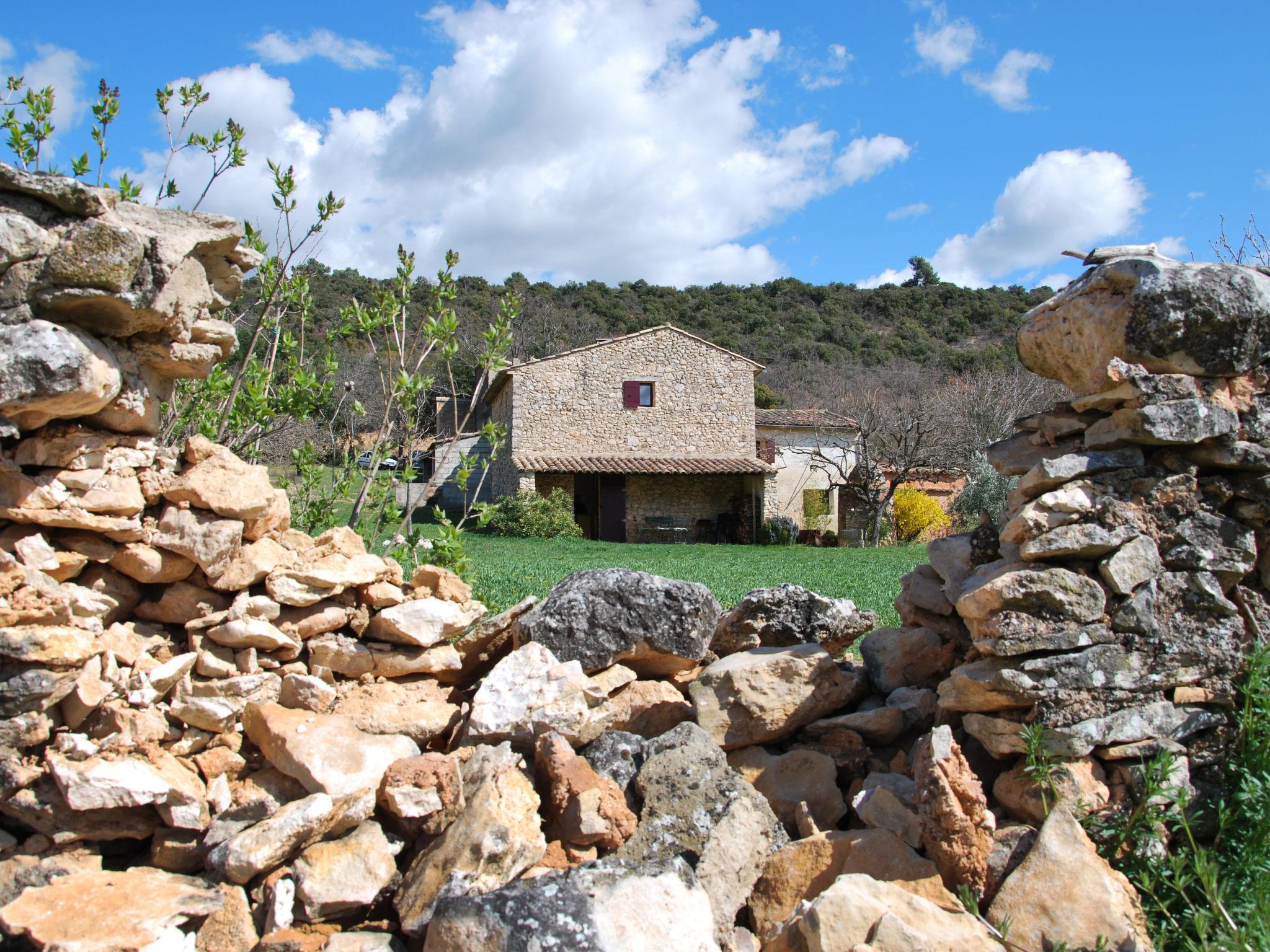 Foto 15 - Haus mit 2 Schlafzimmern in Saint-Saturnin-lès-Apt mit garten und terrasse