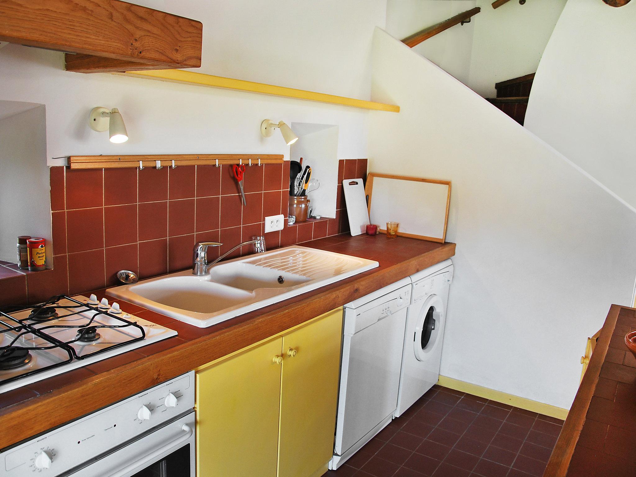 Foto 5 - Haus mit 2 Schlafzimmern in Saint-Saturnin-lès-Apt mit terrasse