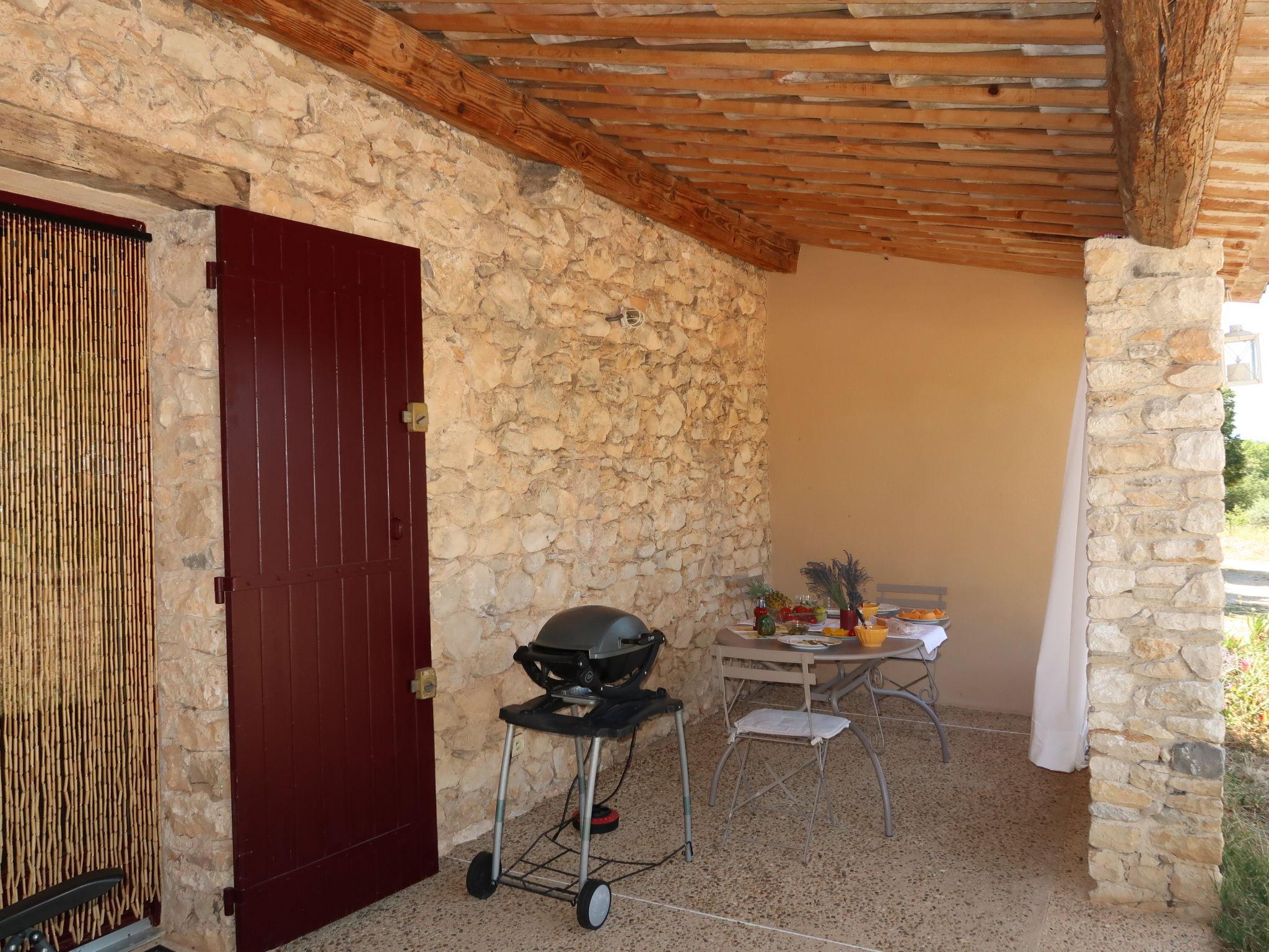 Photo 11 - Maison de 2 chambres à Saint-Saturnin-lès-Apt avec jardin et terrasse