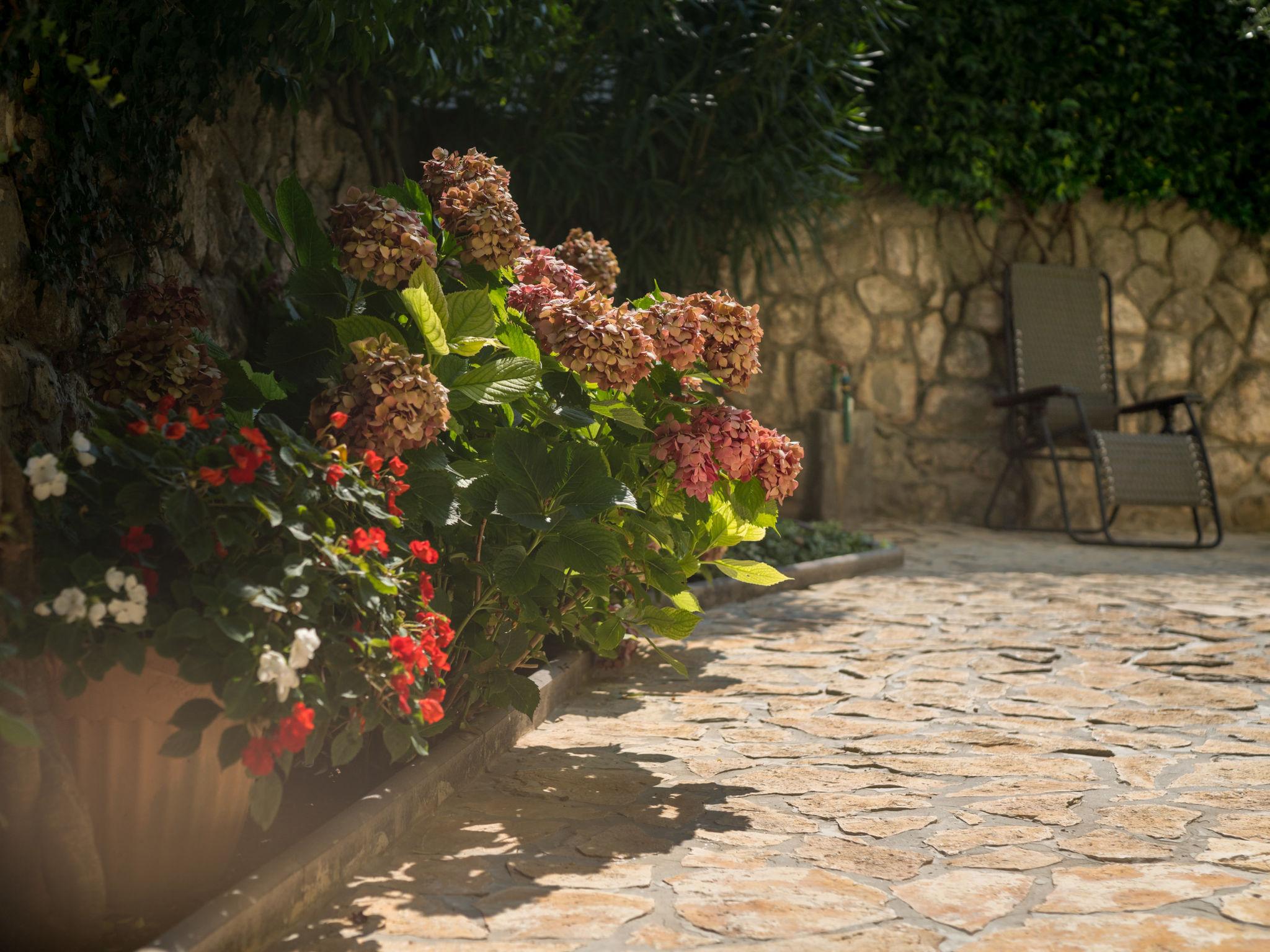 Photo 28 - Maison de 3 chambres à Omišalj avec terrasse et vues à la mer