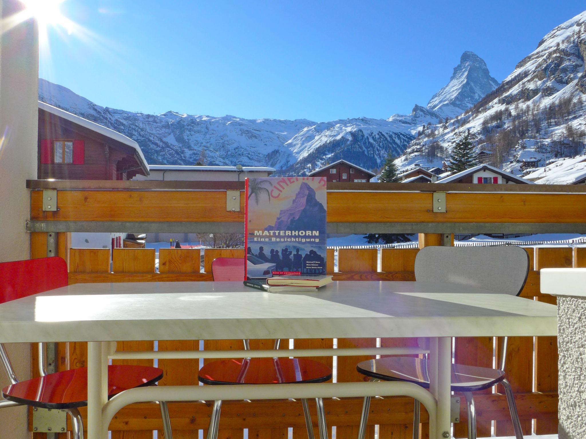 Foto 2 - Apartamento de 1 habitación en Zermatt con vistas a la montaña