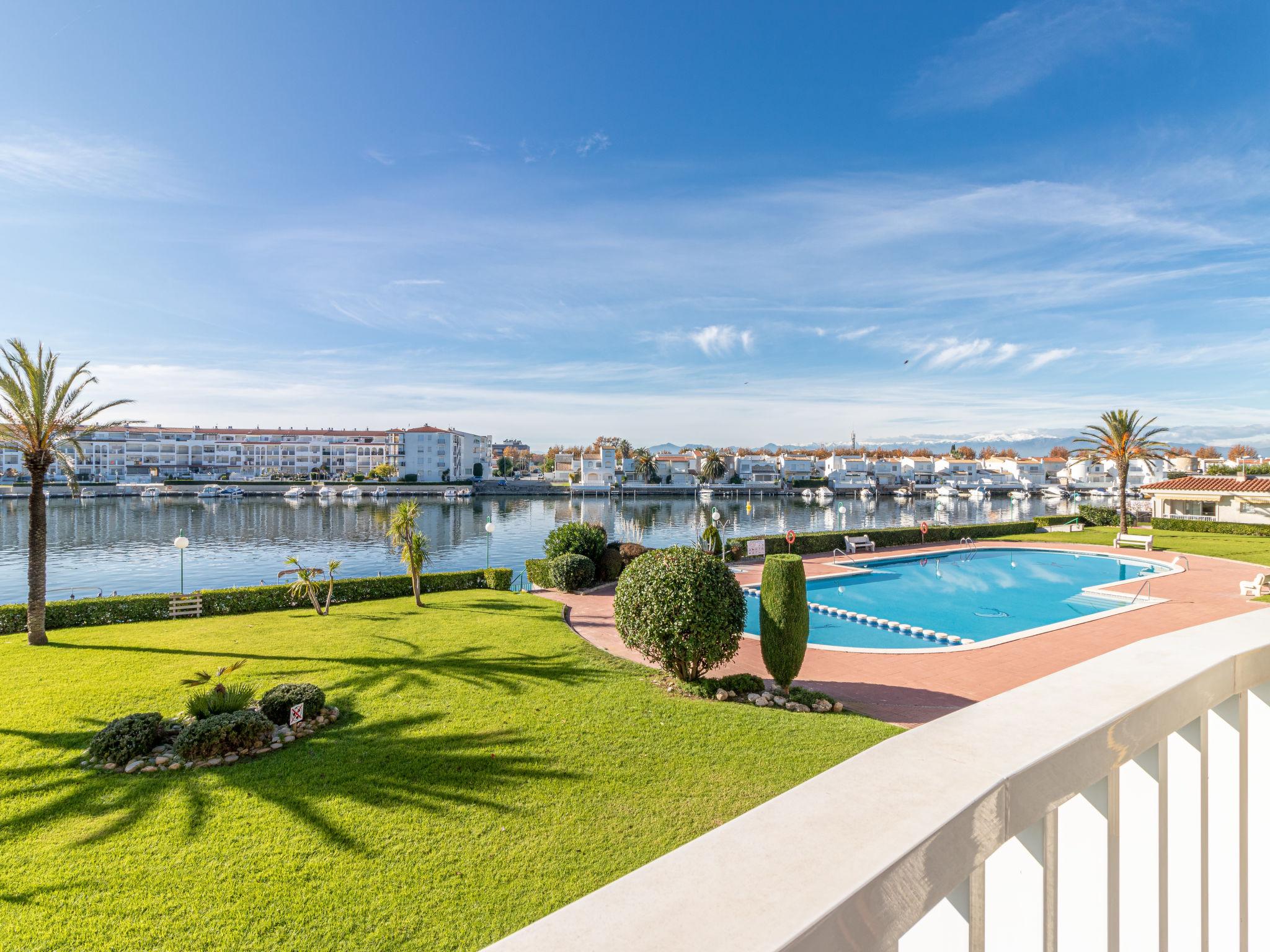 Foto 14 - Apartamento de 2 habitaciones en Castelló d'Empúries con piscina y vistas al mar