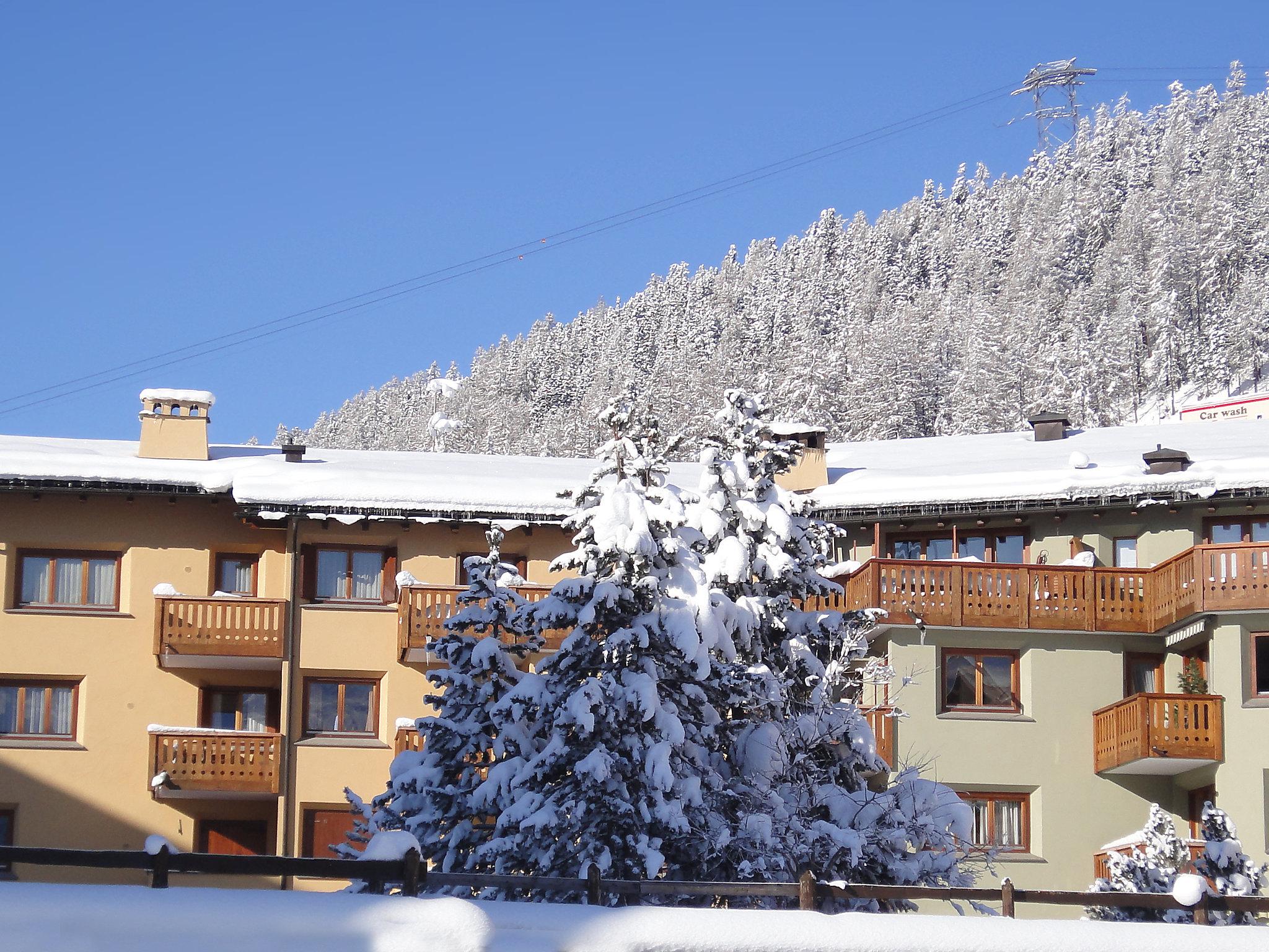 Photo 16 - Appartement de 1 chambre à Sankt Moritz avec jardin