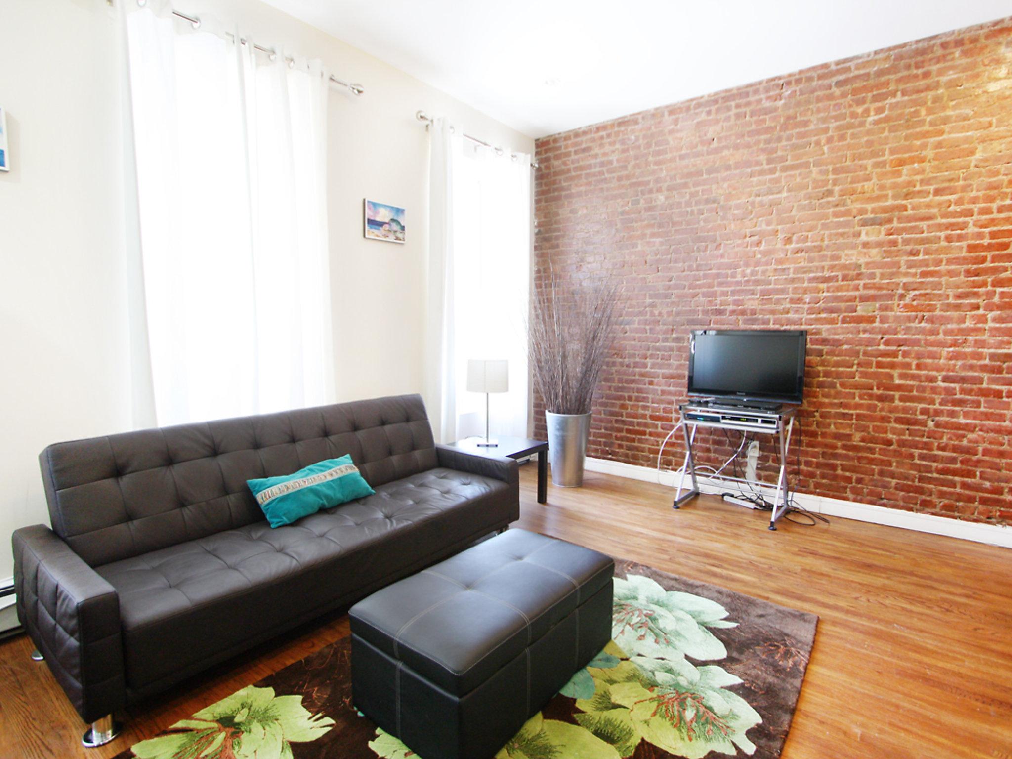 Photo 8 - 2 bedroom Apartment in New York