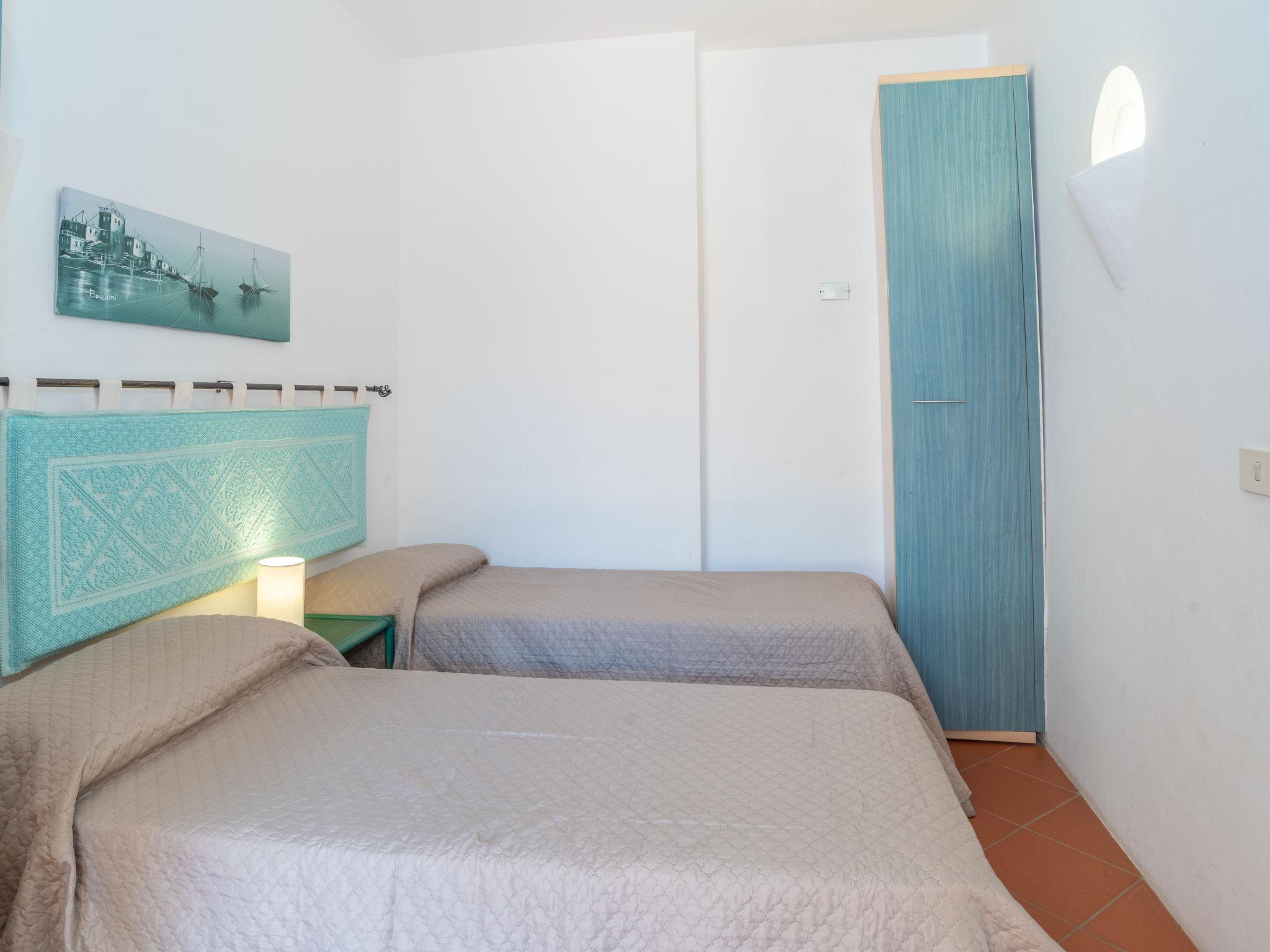 Foto 9 - Appartamento con 3 camere da letto a Arzachena con piscina e vista mare