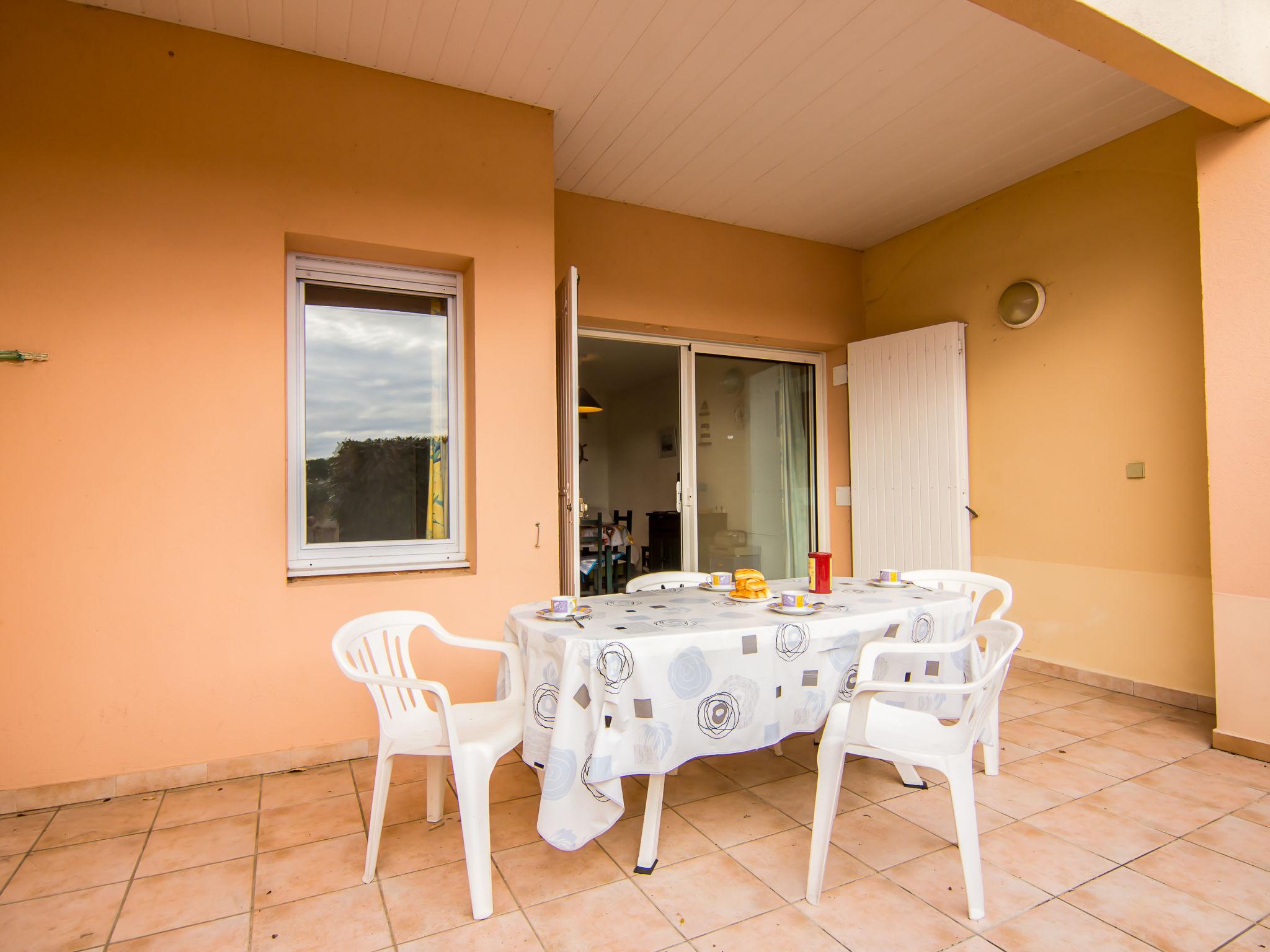 Photo 14 - Appartement de 2 chambres à Le Grau-du-Roi avec piscine et jardin