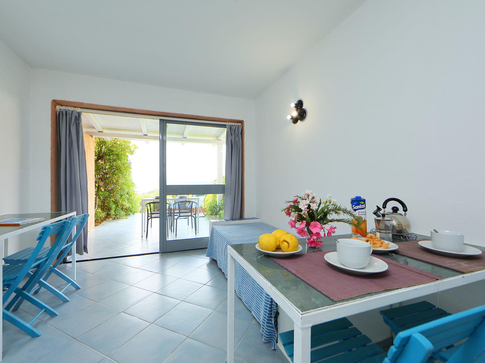 Foto 6 - Appartamento con 1 camera da letto a Golfo Aranci con giardino e vista mare