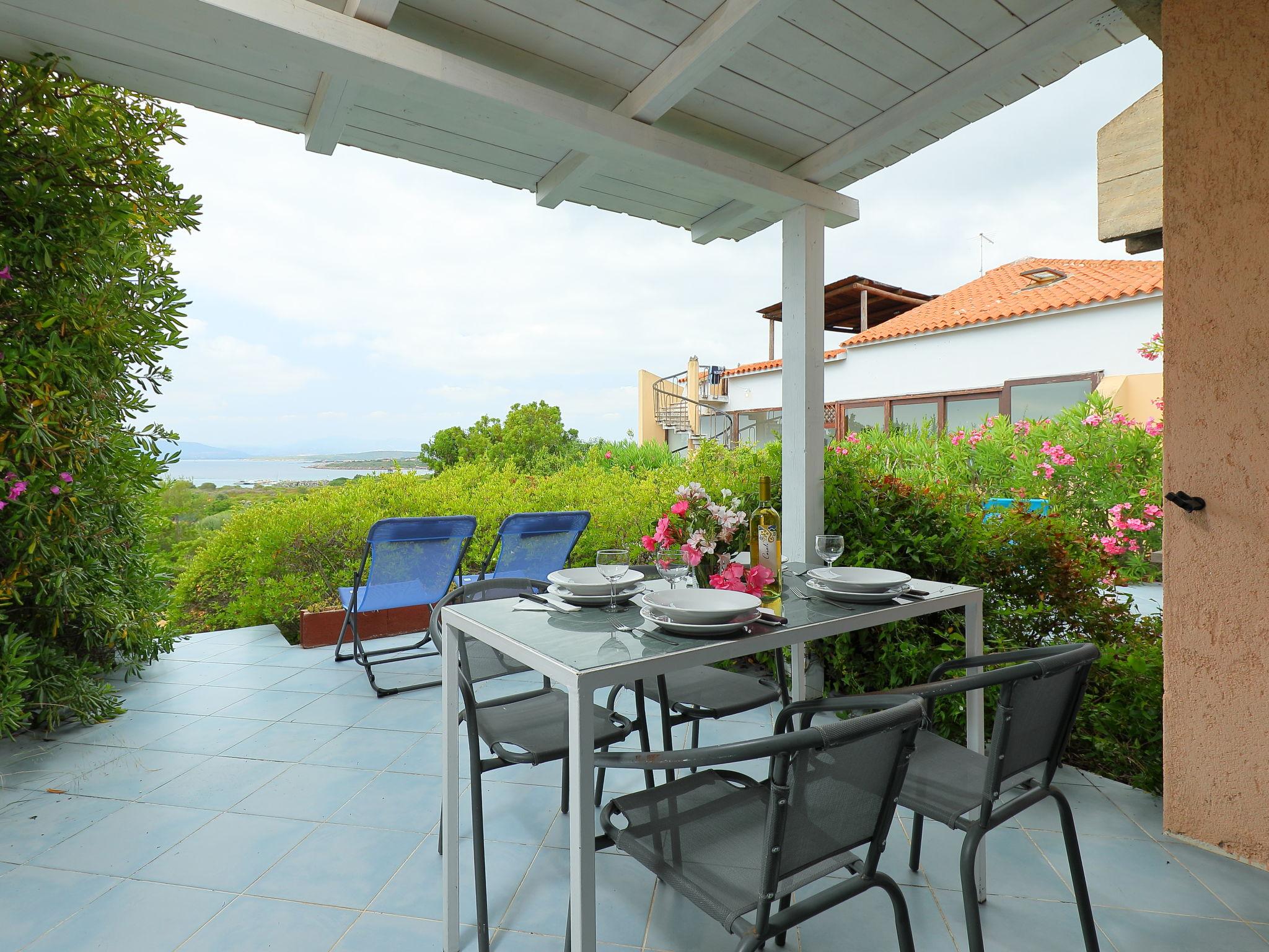 Foto 12 - Apartamento de 1 habitación en Golfo Aranci con jardín y vistas al mar