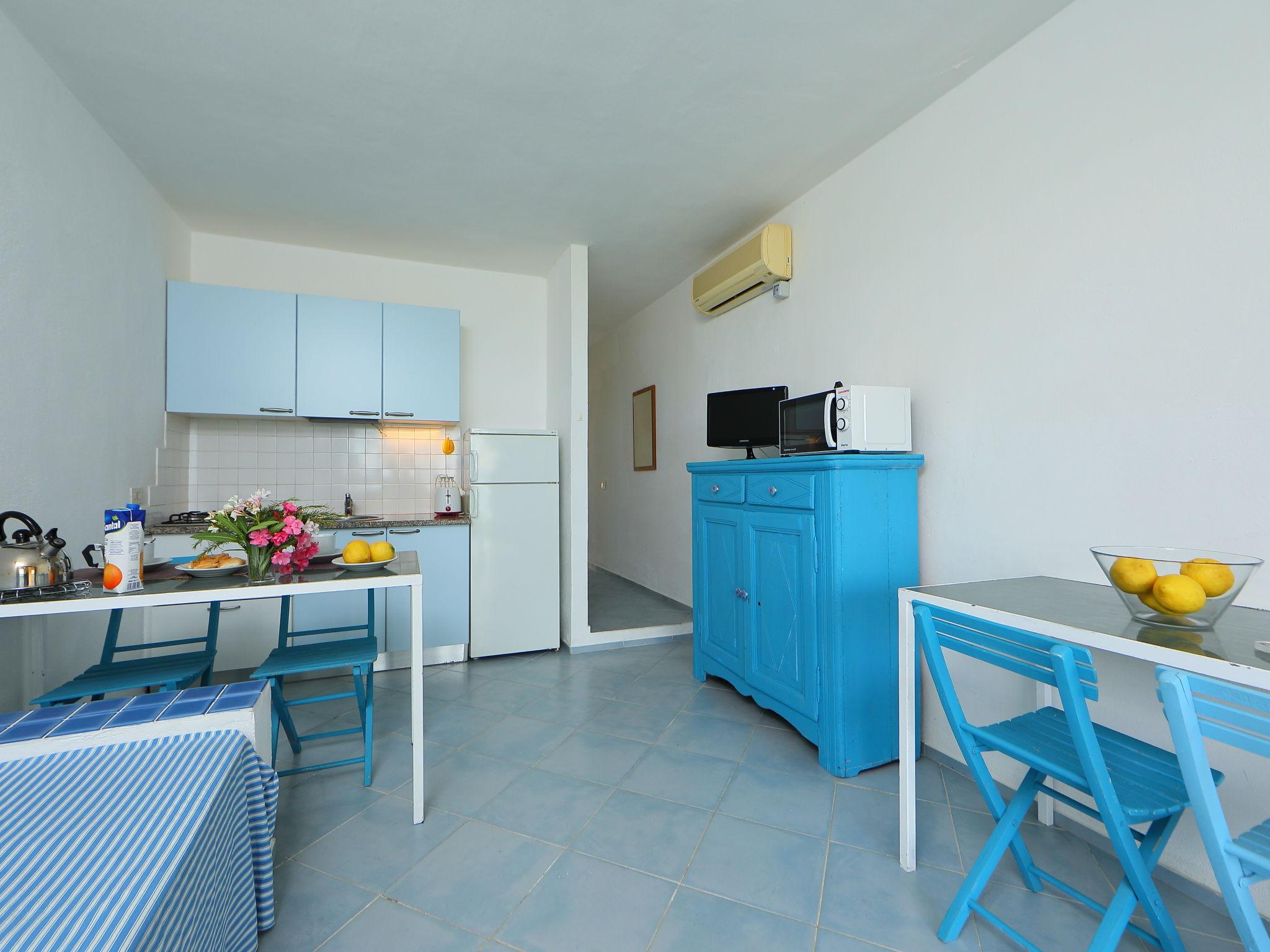 Foto 5 - Apartamento de 1 quarto em Golfo Aranci com jardim e vistas do mar