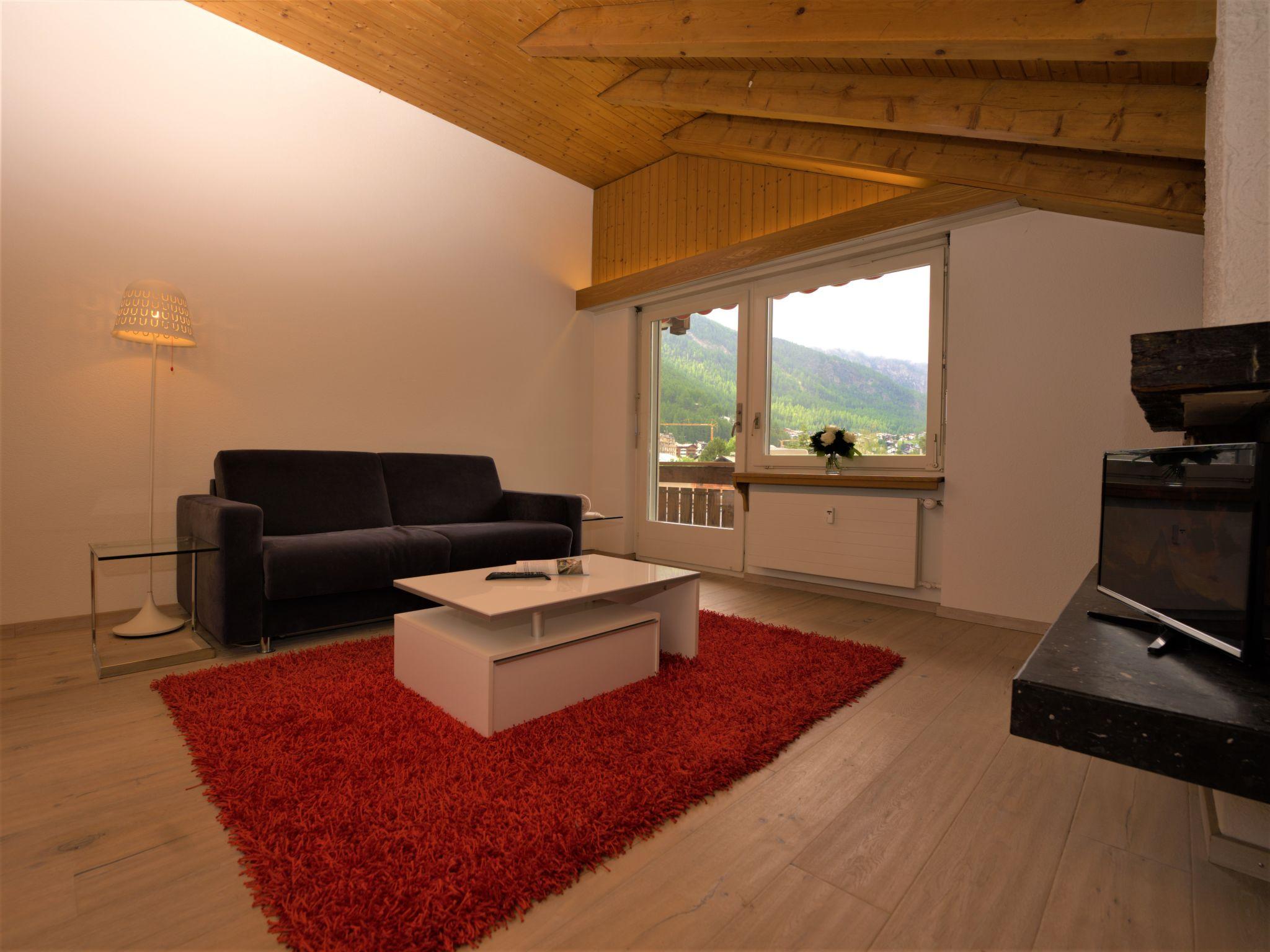 Foto 3 - Apartment mit 2 Schlafzimmern in Zermatt mit blick auf die berge