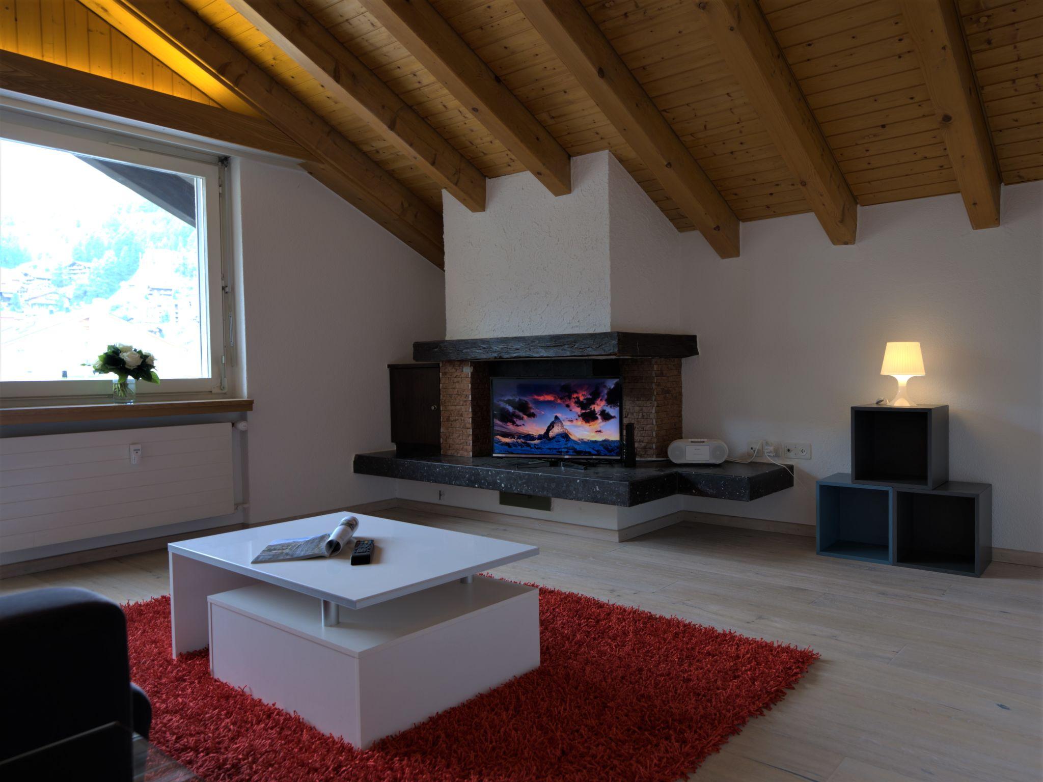 Photo 19 - 2 bedroom Apartment in Zermatt with garden