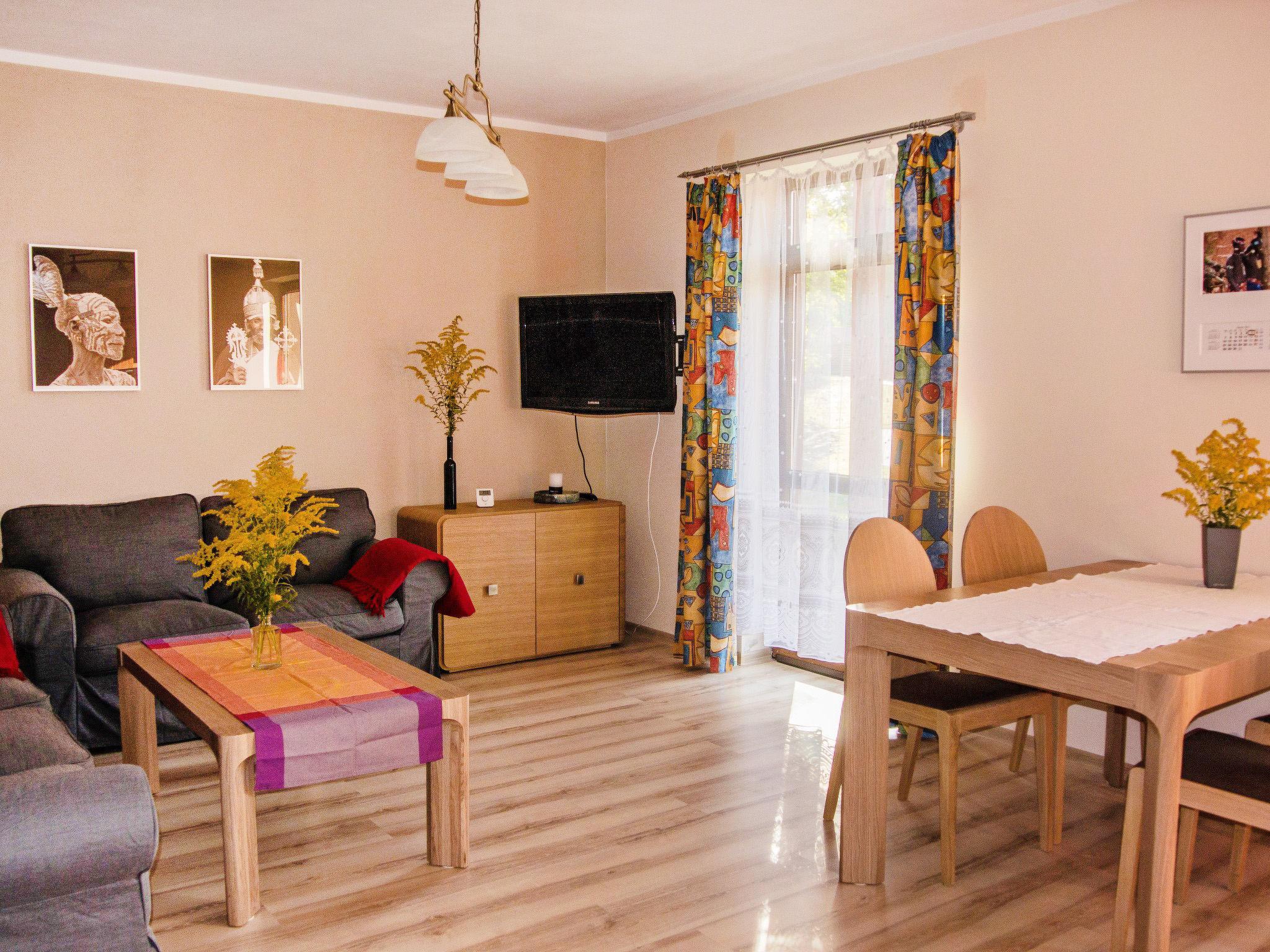 Foto 2 - Apartamento de 2 quartos em Karpacz com jardim e terraço