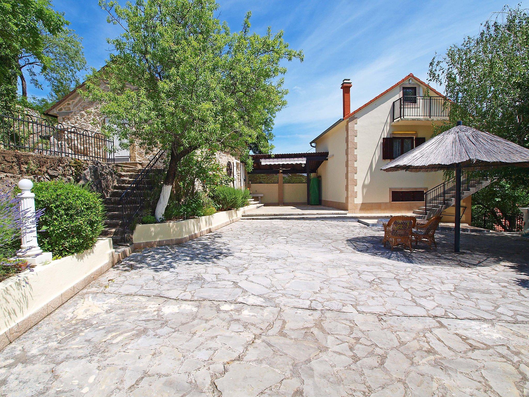 Foto 14 - Casa con 3 camere da letto a Drniš con piscina privata e terrazza