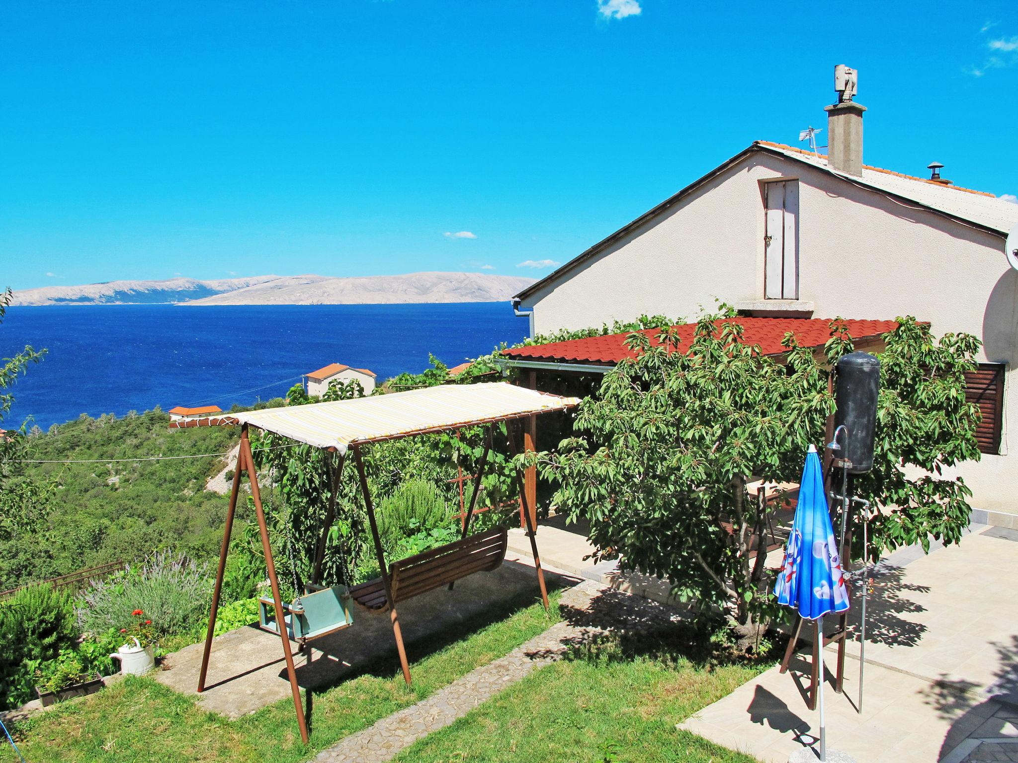 Foto 2 - Apartamento de 2 quartos em Senj com jardim e vistas do mar