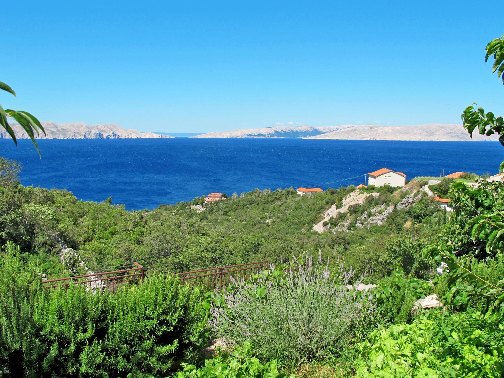 Photo 4 - Appartement de 2 chambres à Senj avec jardin et vues à la mer