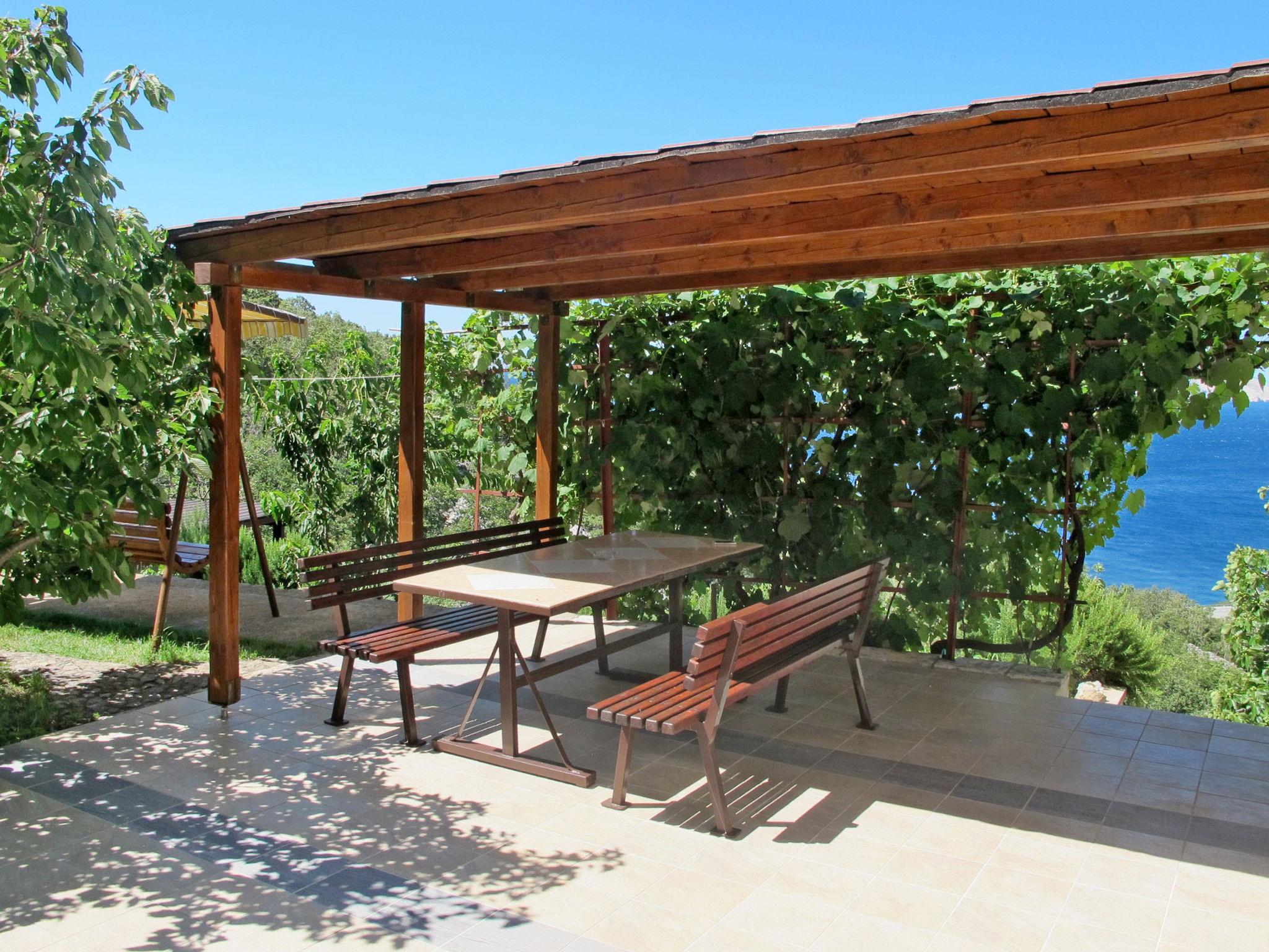 Photo 3 - Appartement de 2 chambres à Senj avec jardin et vues à la mer