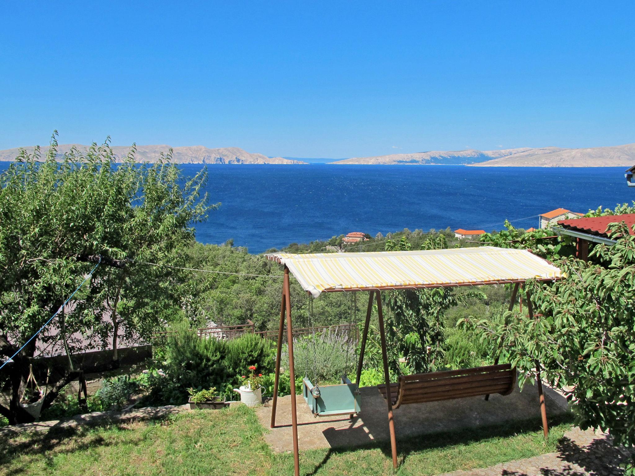 Foto 17 - Apartamento de 2 quartos em Senj com jardim e vistas do mar