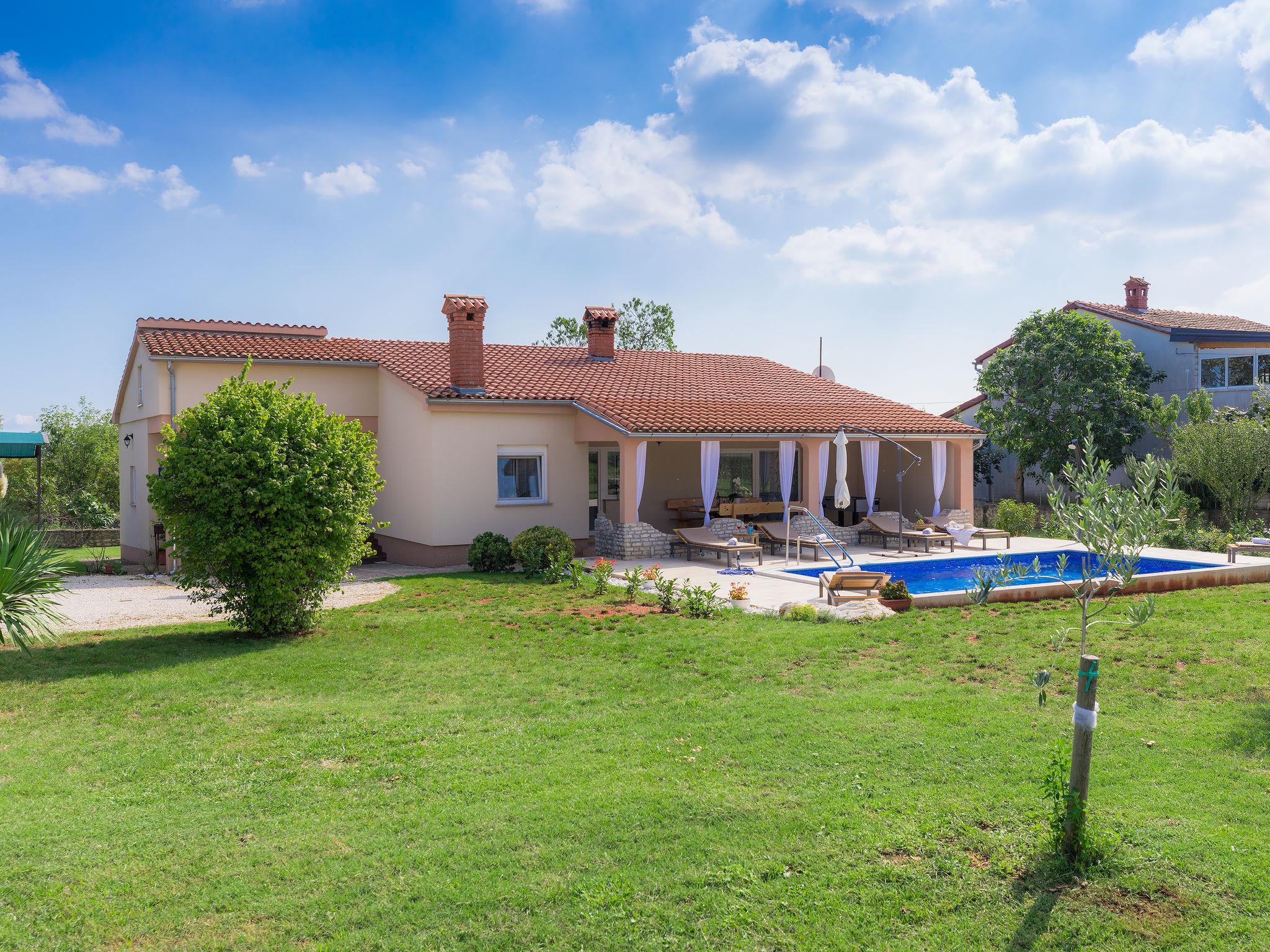 Foto 12 - Casa de 3 habitaciones en Marčana con piscina privada y vistas al mar