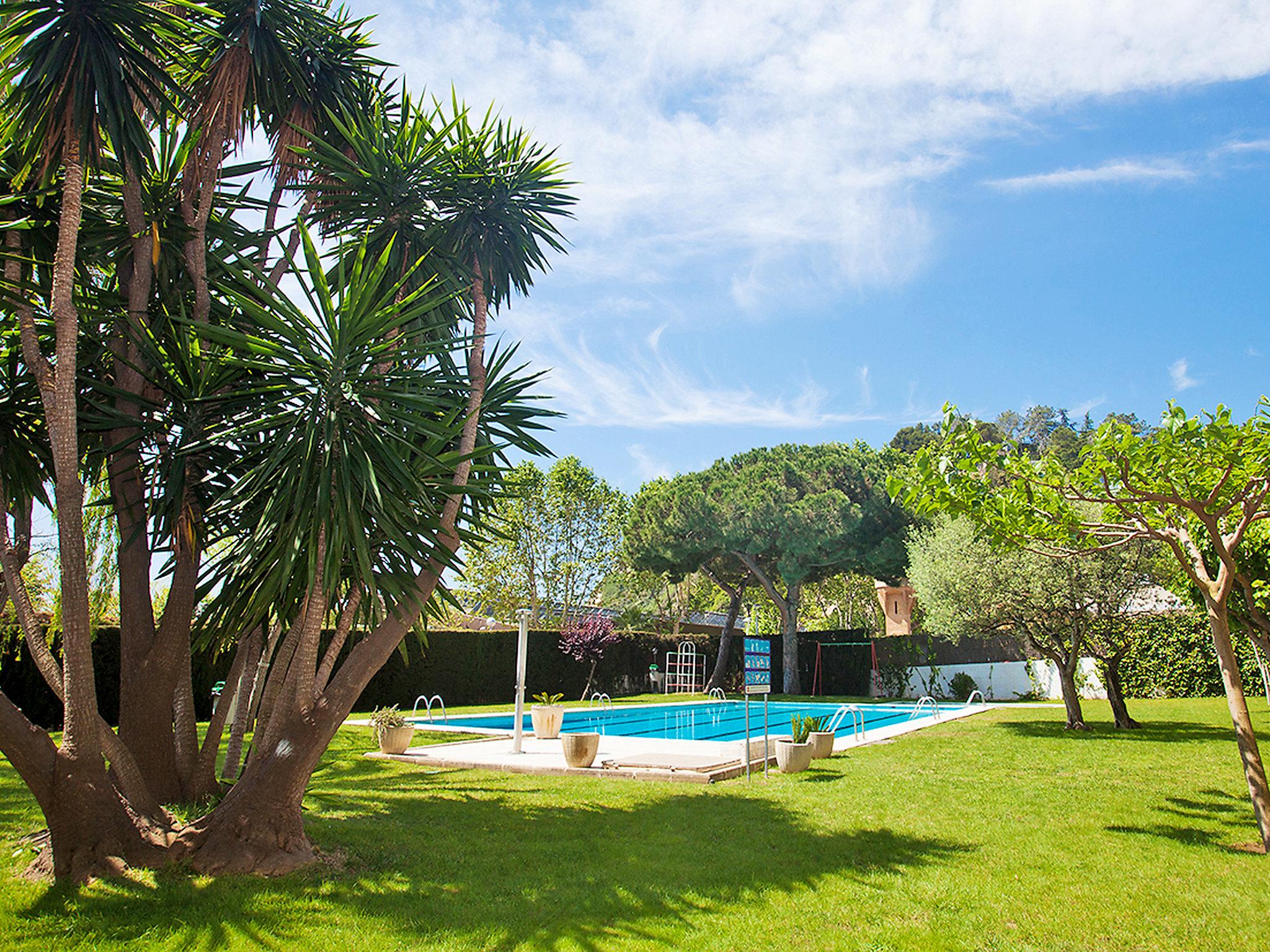 Foto 19 - Apartment mit 2 Schlafzimmern in Calella mit schwimmbad und blick aufs meer