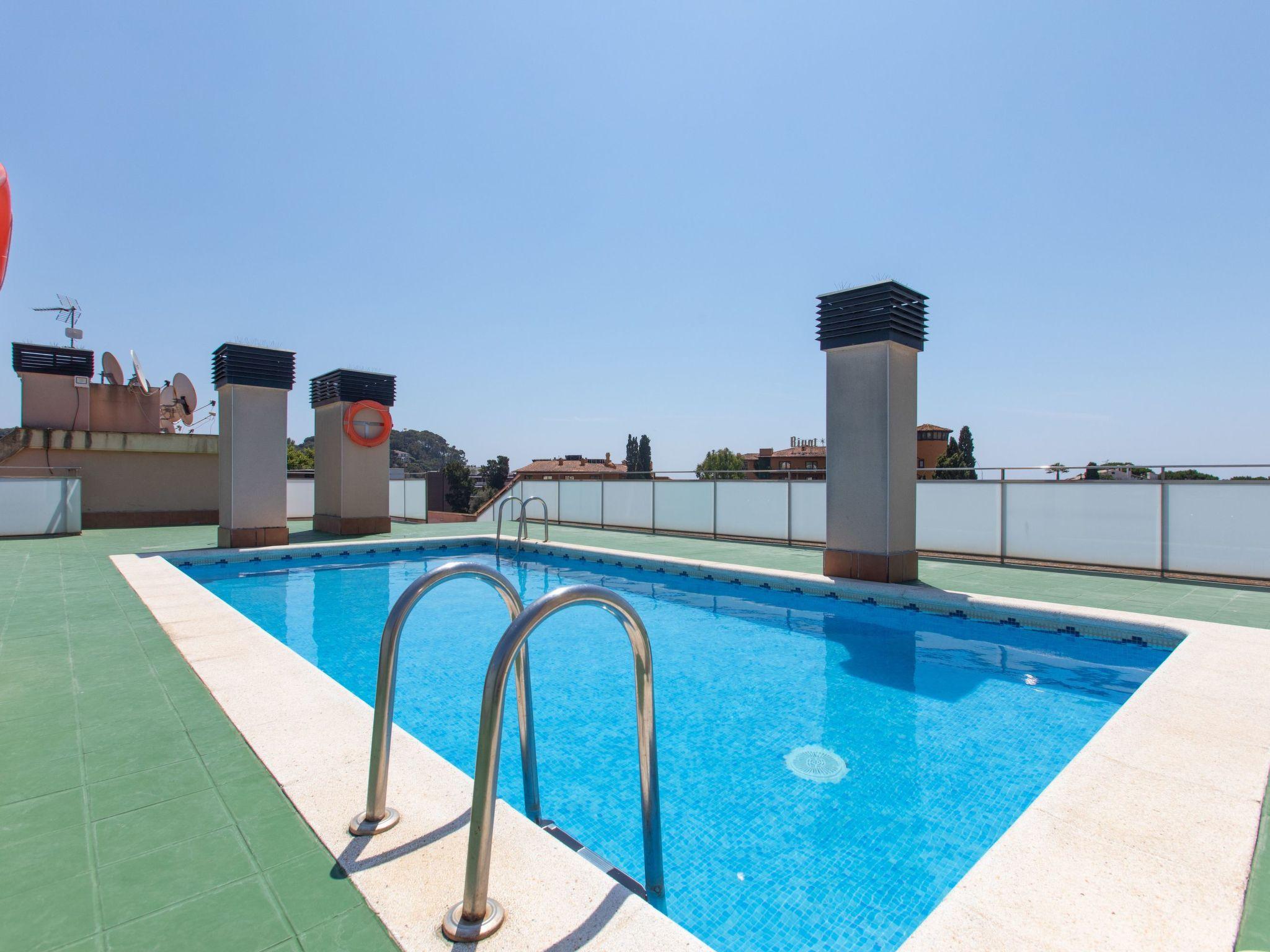 Foto 4 - Apartment mit 2 Schlafzimmern in Lloret de Mar mit schwimmbad und blick aufs meer