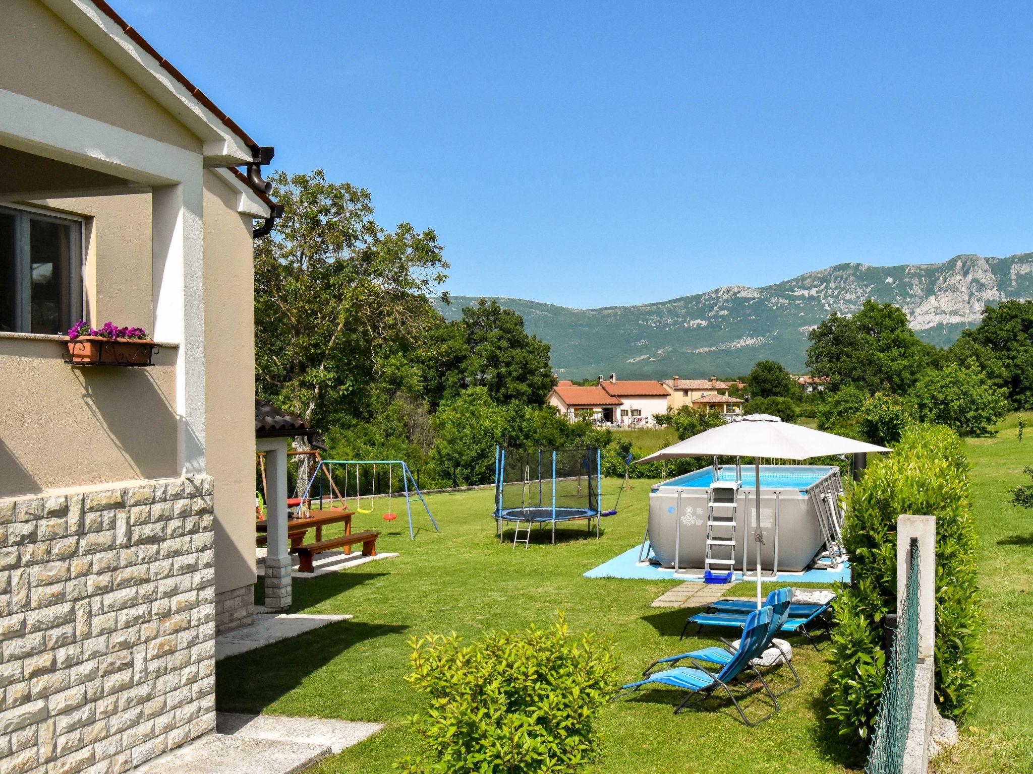 Foto 6 - Apartamento de 1 habitación en Kršan con piscina privada y vistas al mar