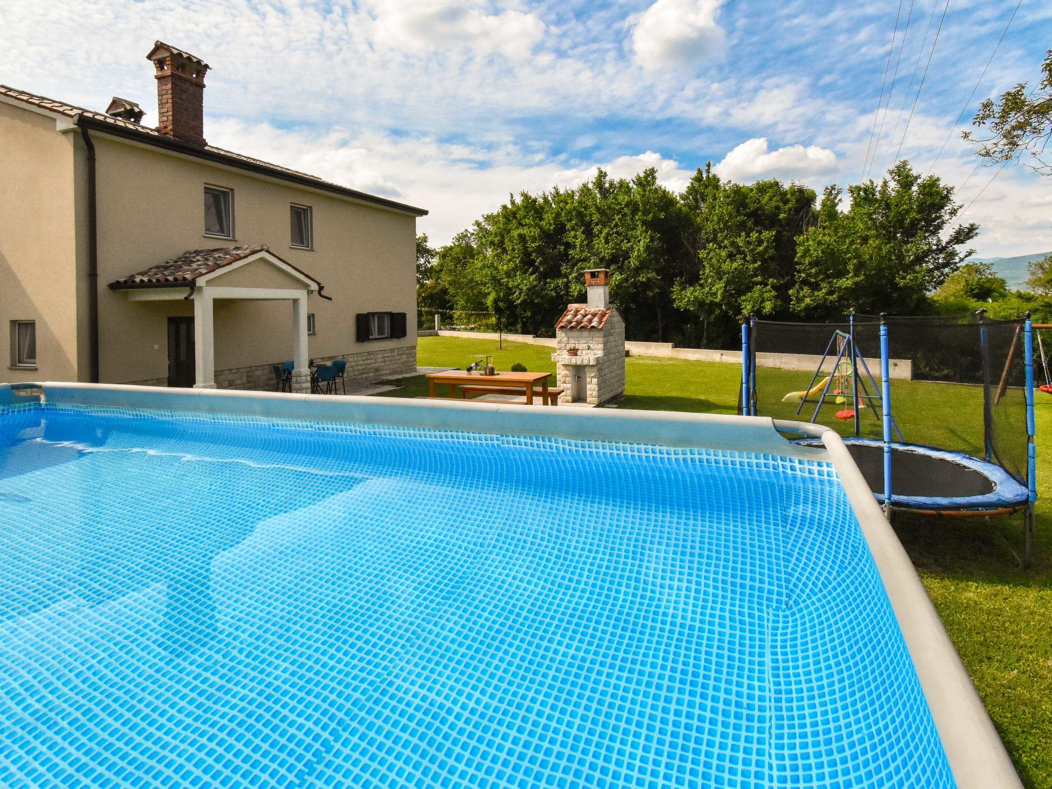 Foto 1 - Appartamento con 1 camera da letto a Kršan con piscina privata e giardino