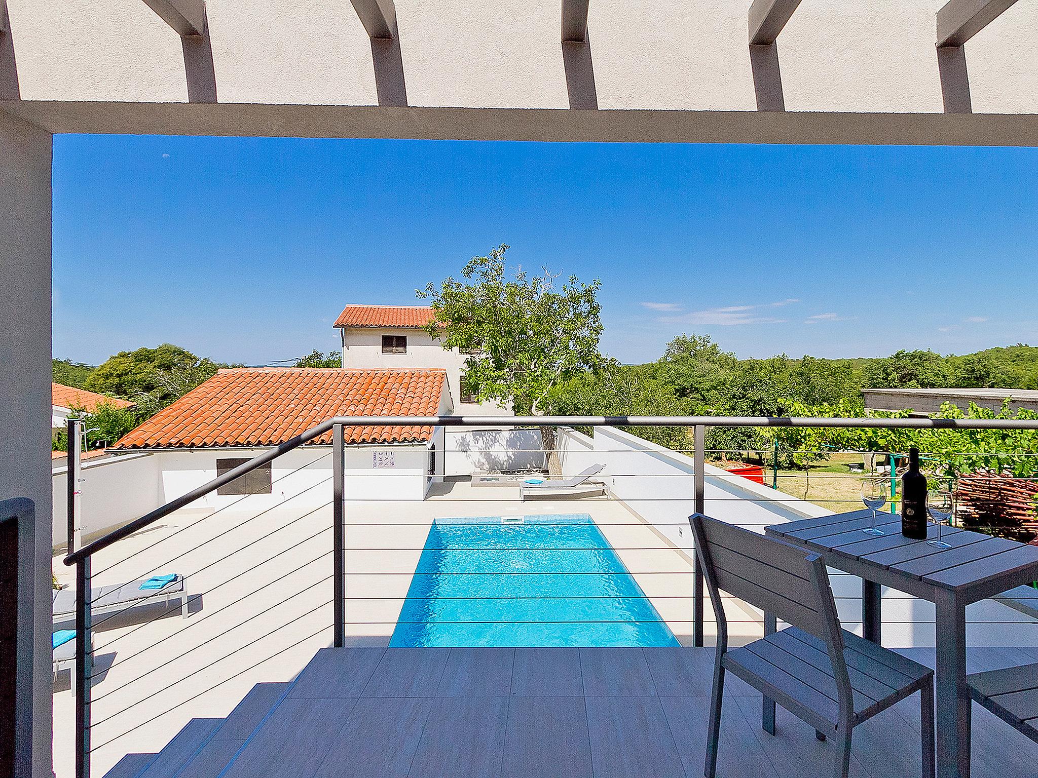 Foto 26 - Casa de 3 habitaciones en Labin con piscina privada y terraza