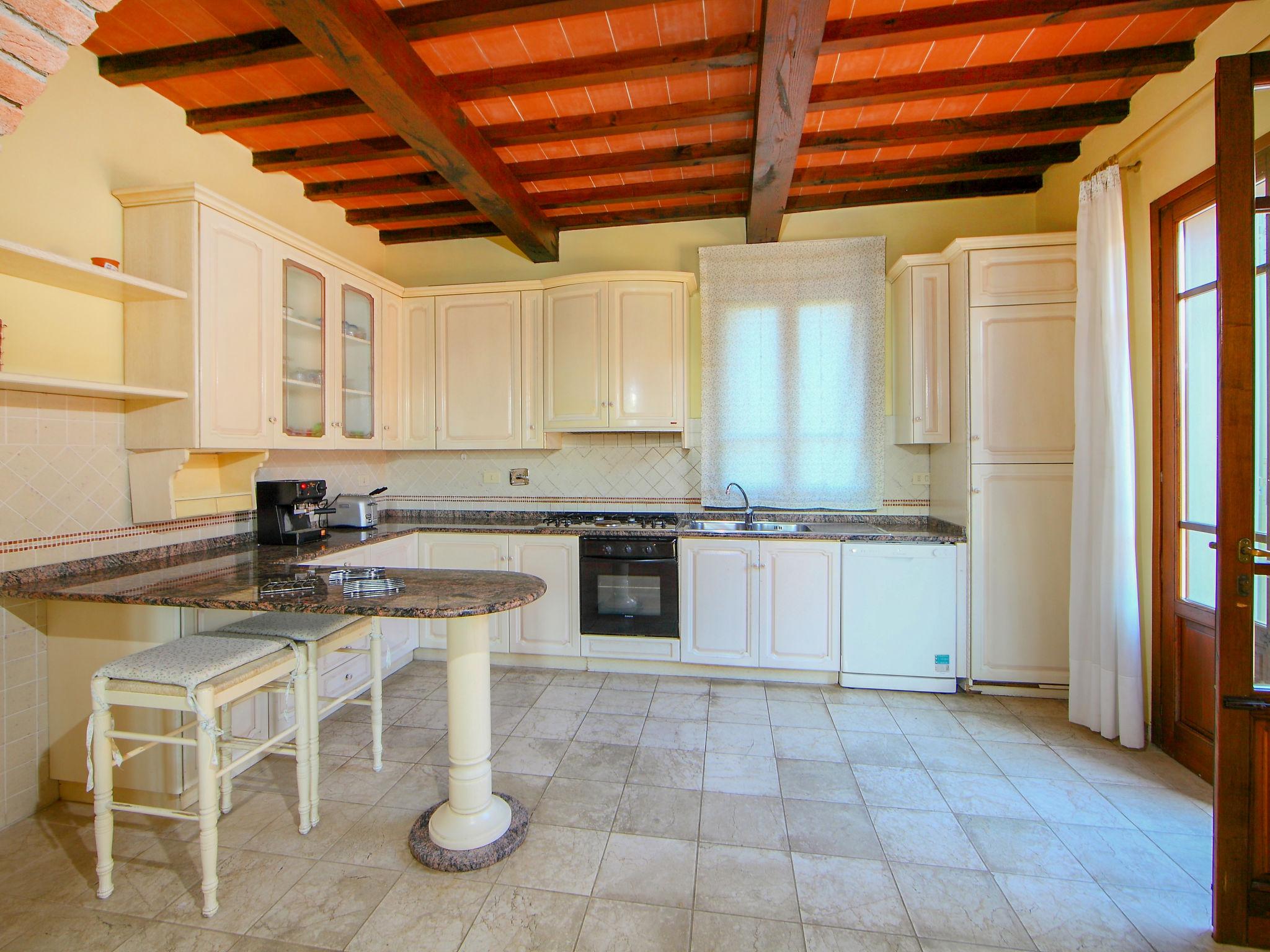 Photo 11 - 6 bedroom House in Fucecchio with private pool and garden