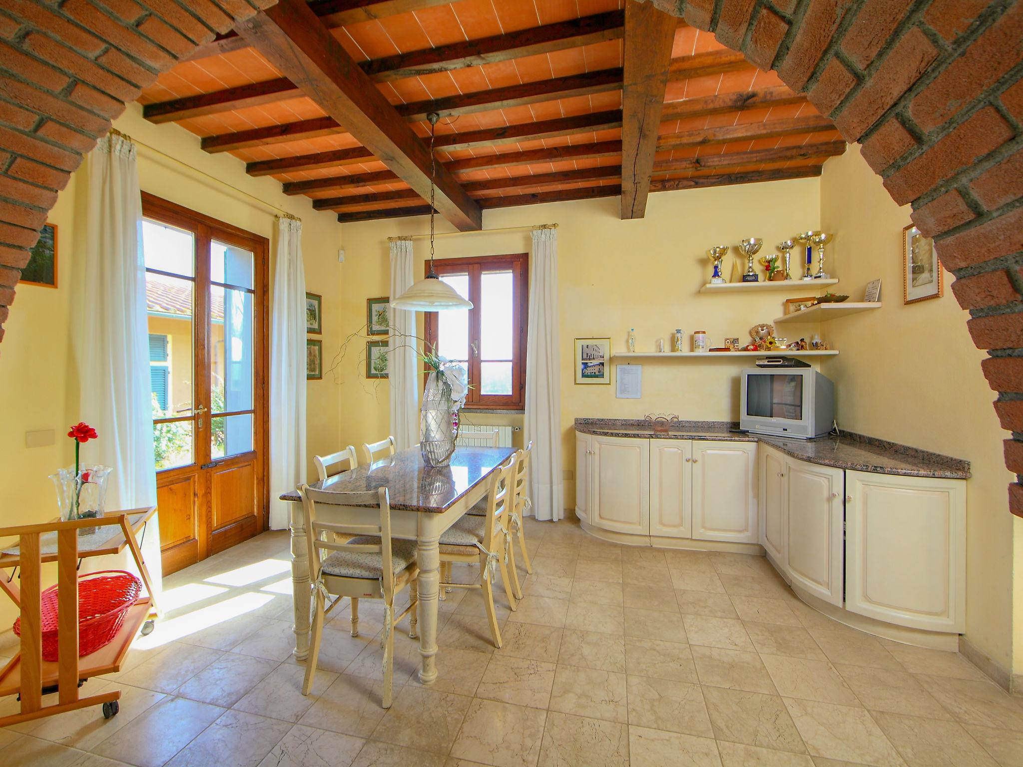 Photo 13 - 6 bedroom House in Fucecchio with private pool and garden